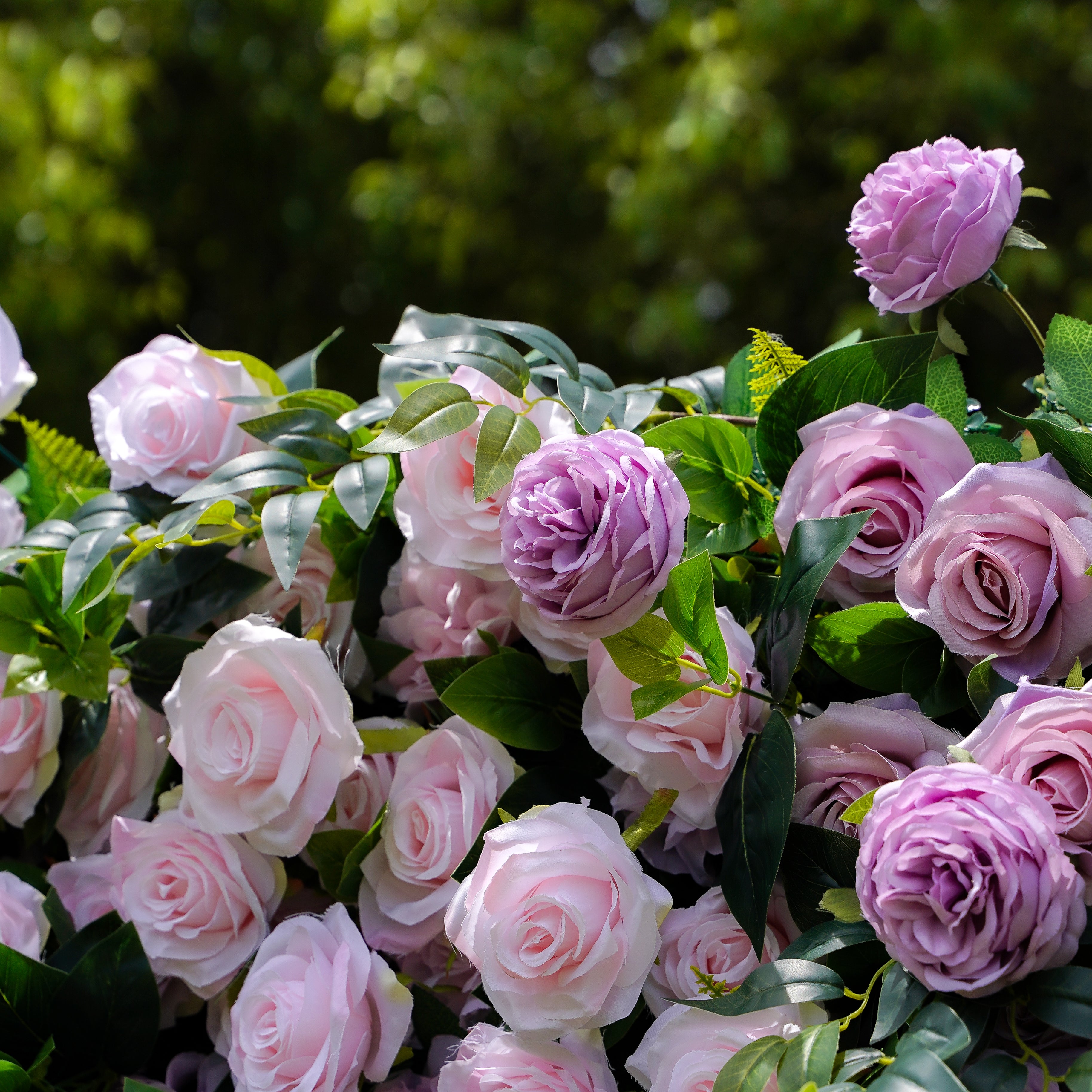 Tamara：5D Fabric Artificial rolling up curtain flower wall