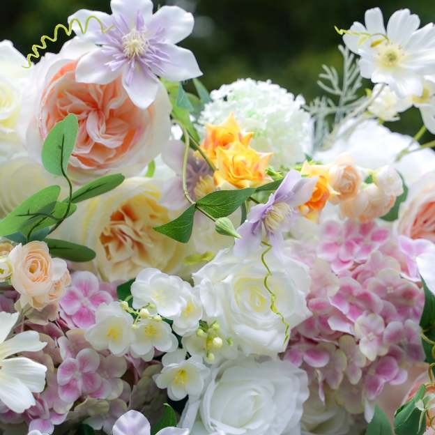 Alexa：7D Fabric Artificial rolling up curtain flower wall