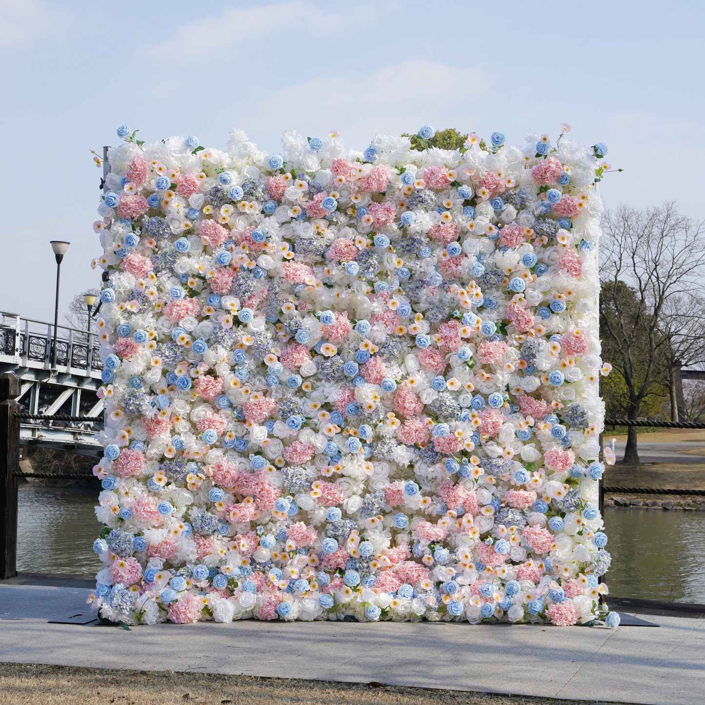 Bee：5D Fabric Artificial rolling up curtain flower wall