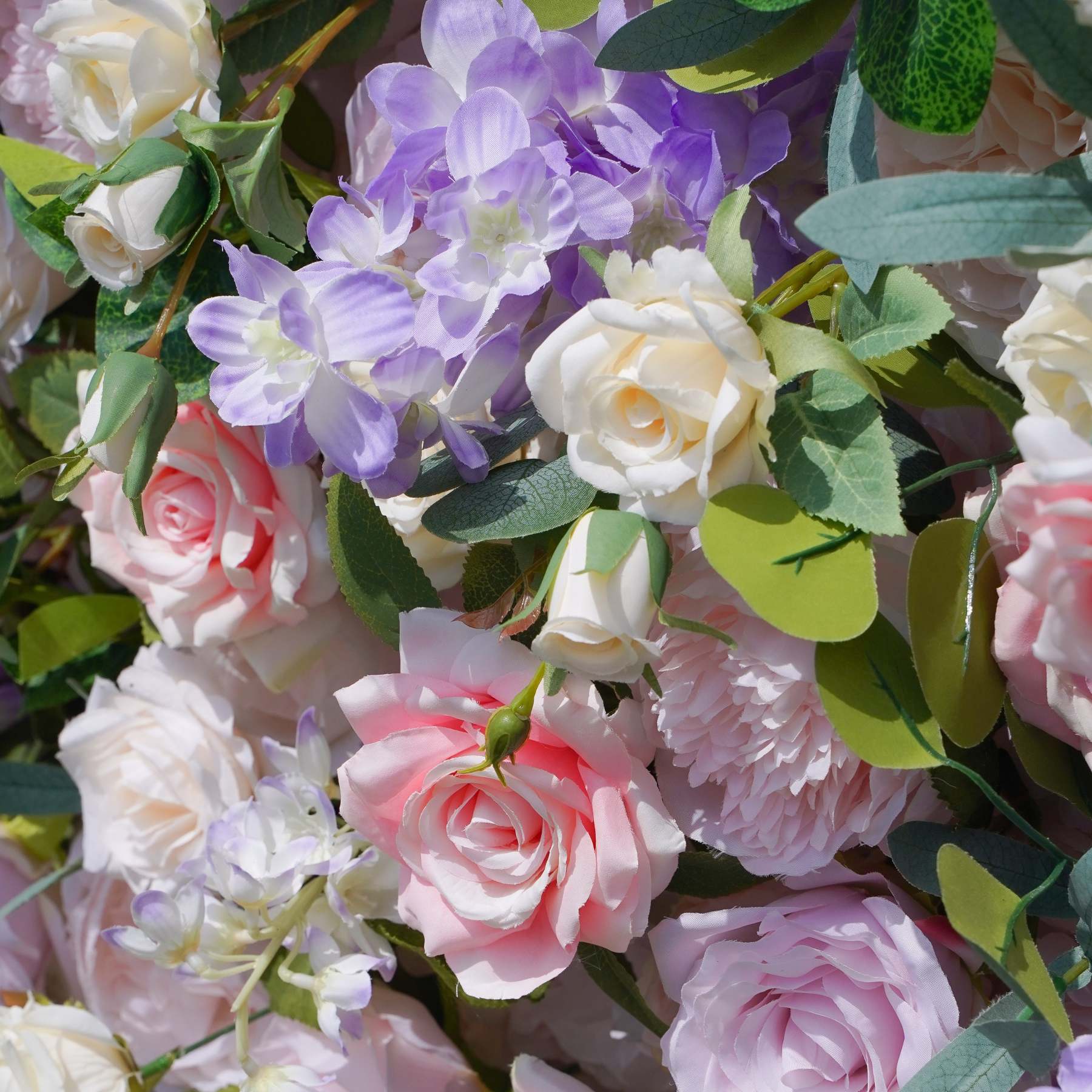 Briar：7D Fabric Artificial rolling up curtain flower wall