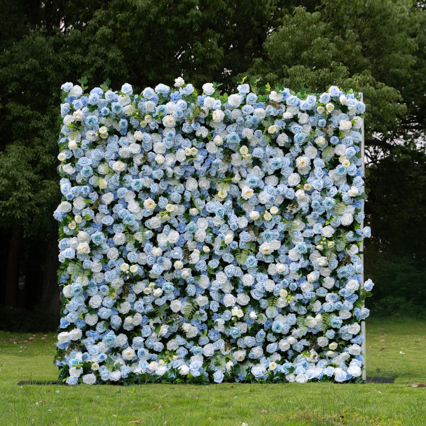 Cheska：5D Fabric Artificial rolling up curtain flower wall
