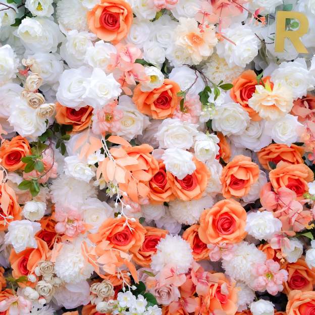 Clara：7D Fabric Artificial Rolling up Curtain Flower Wall