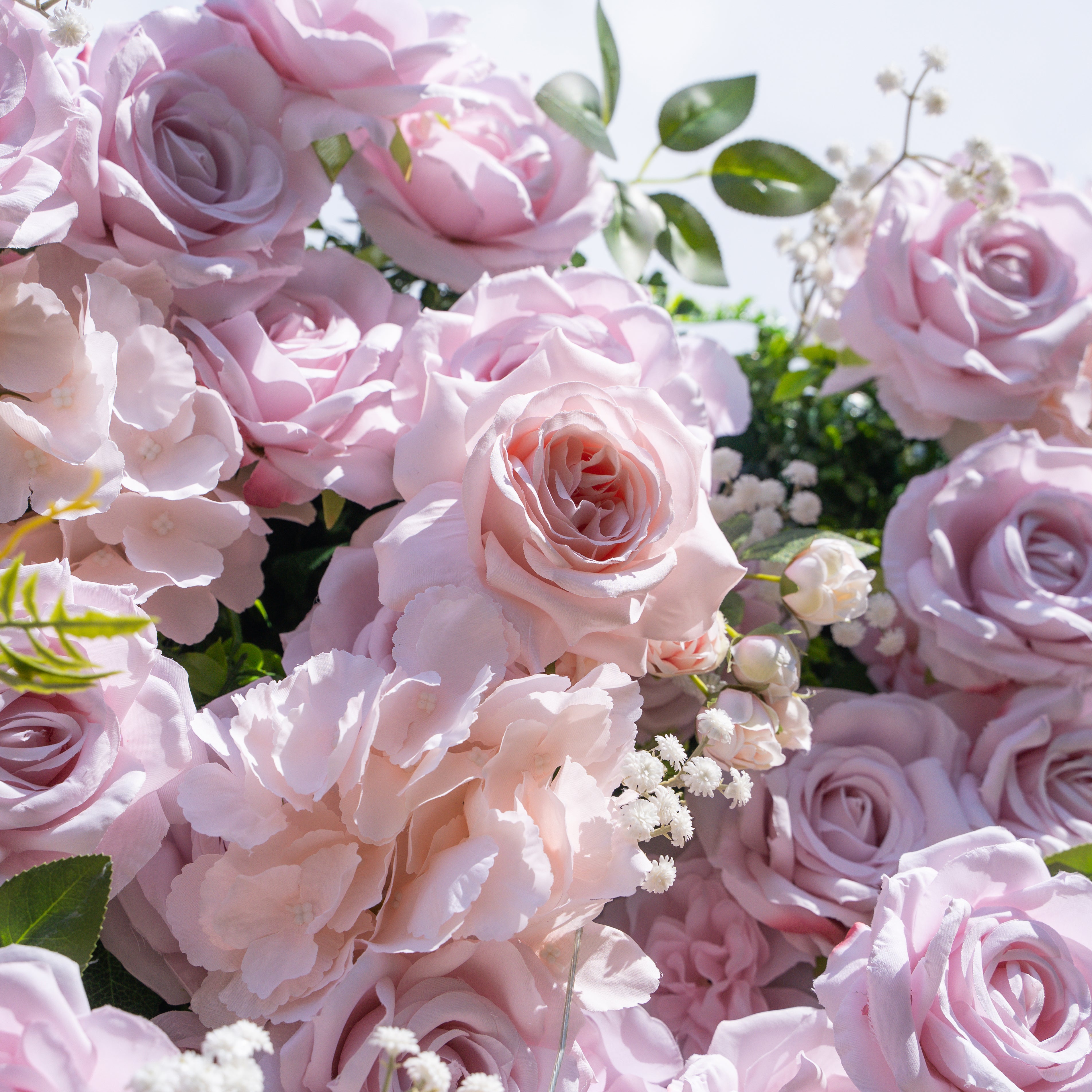 Cori：3D Fabric Artificial rolling up curtain flower wall