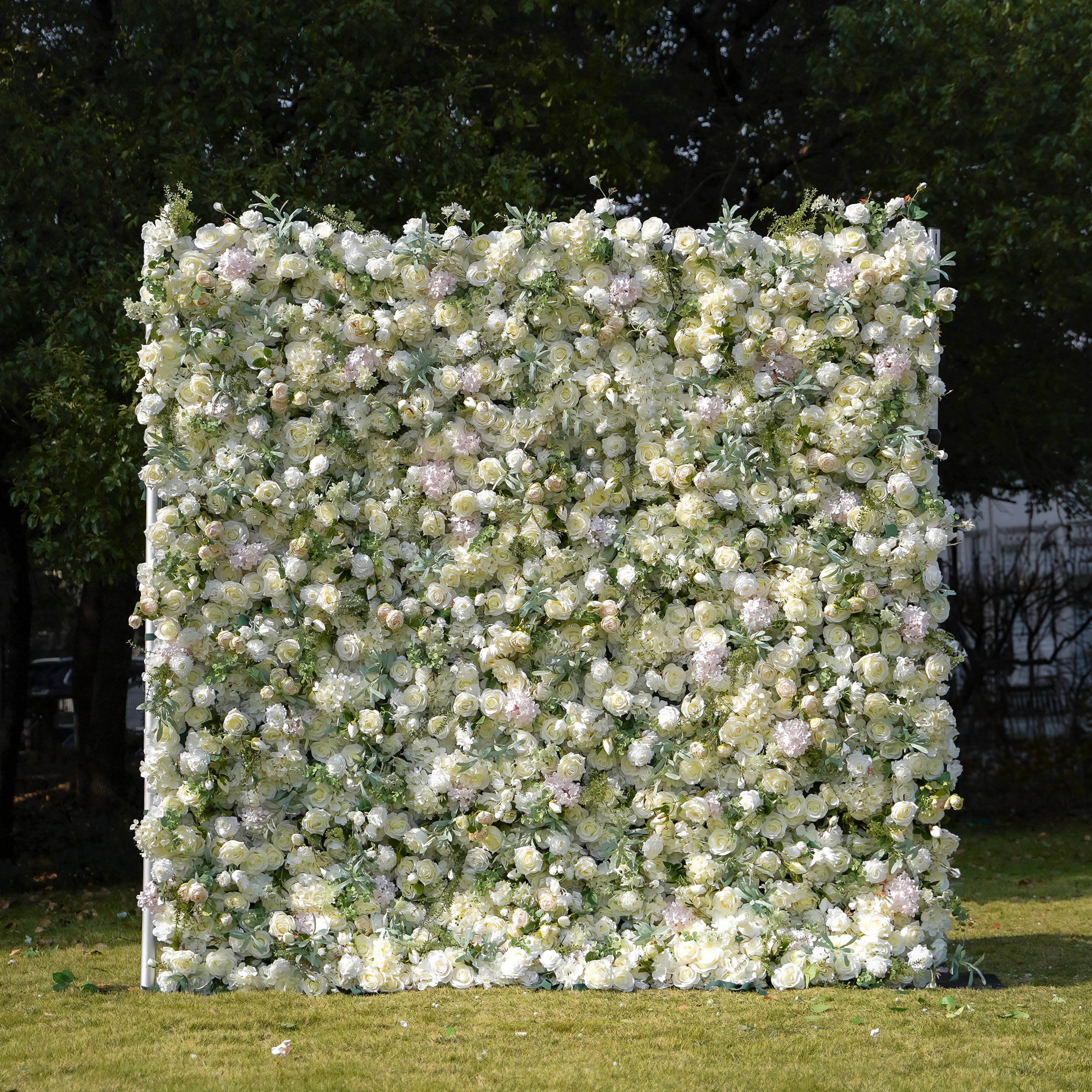 Darlene：7D Fabric Artificial rolling up curtain flower wall