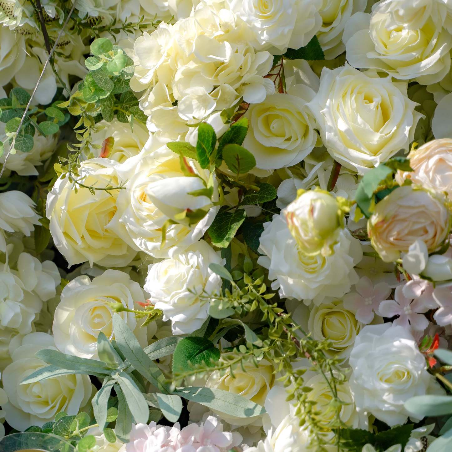 Darlene：7D Fabric Artificial rolling up curtain flower wall