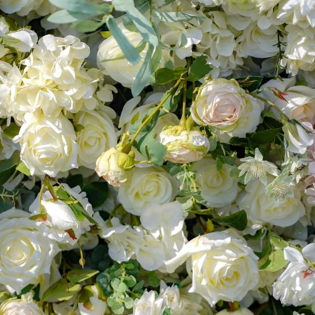 Darlene：7D Fabric Artificial rolling up curtain flower wall