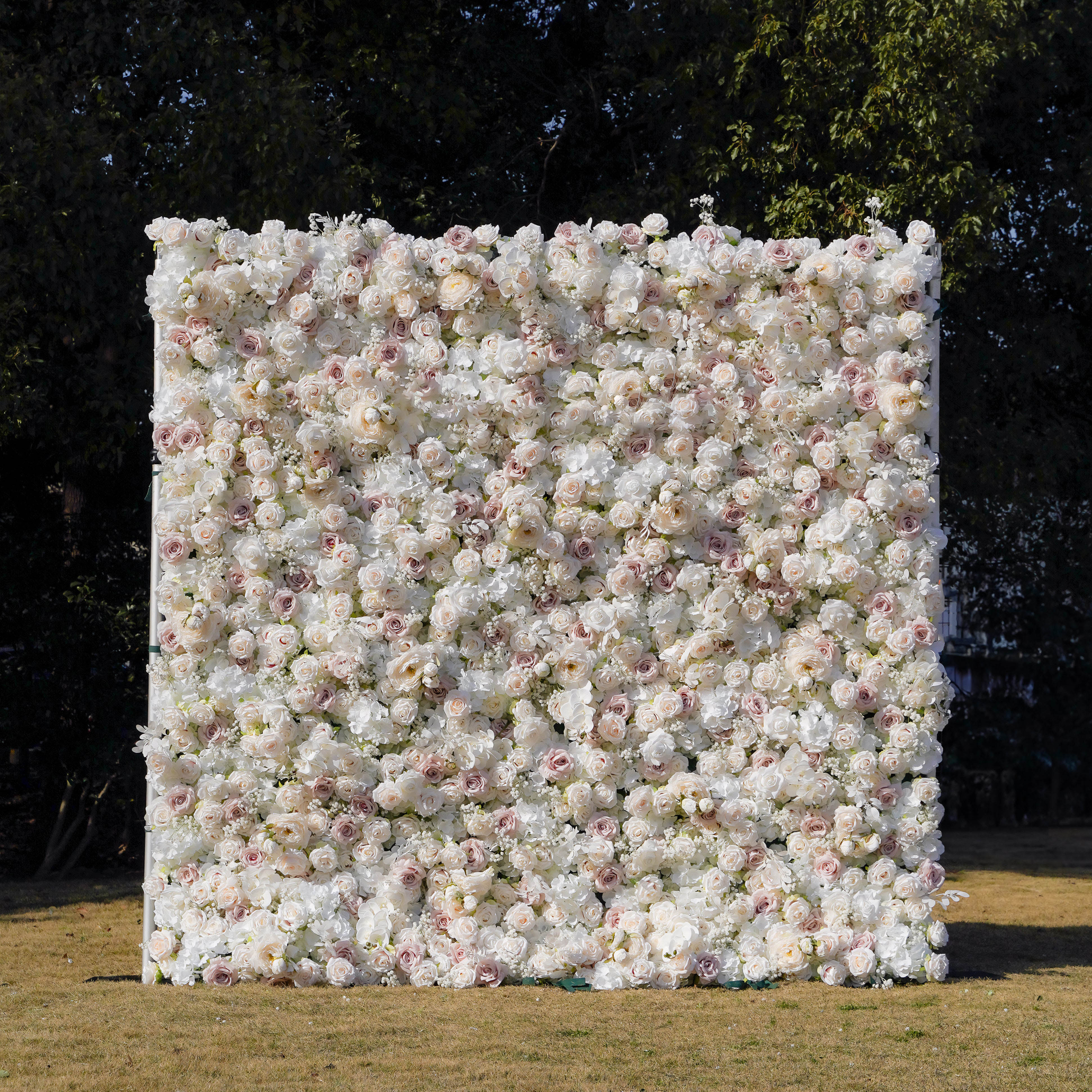 Eluned：5D Fabric Artificial rolling up curtain flower wall