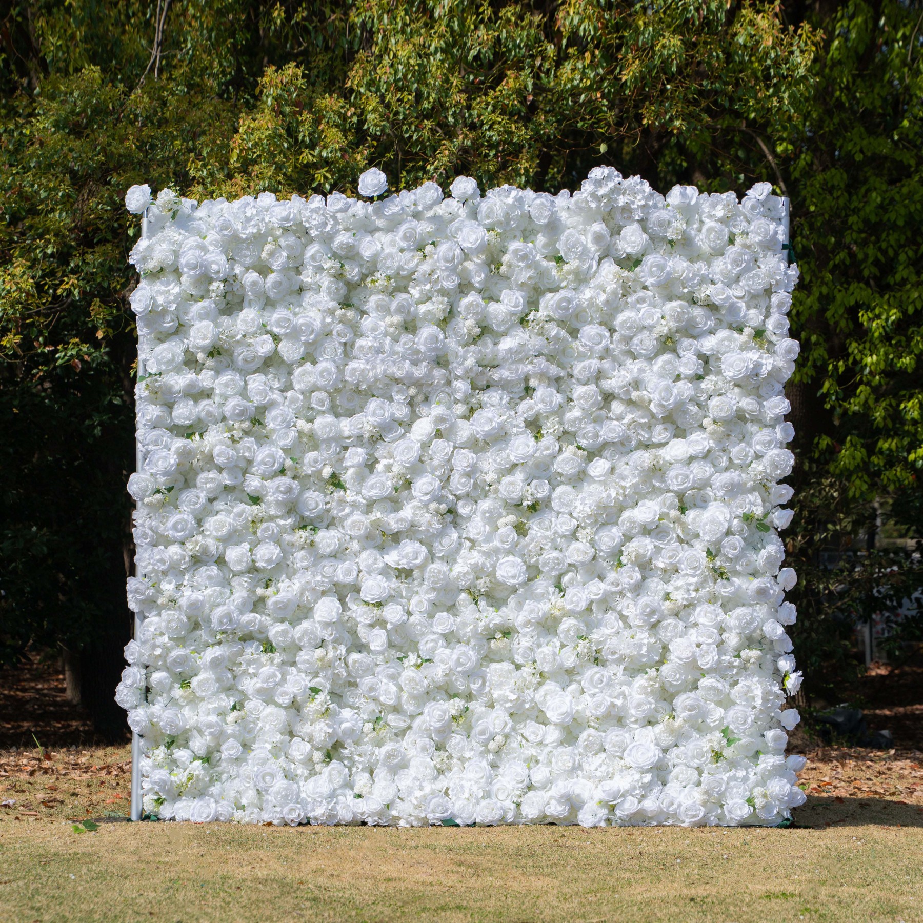 Felicity：5D Fabric Artificial rolling up curtain flower wall
