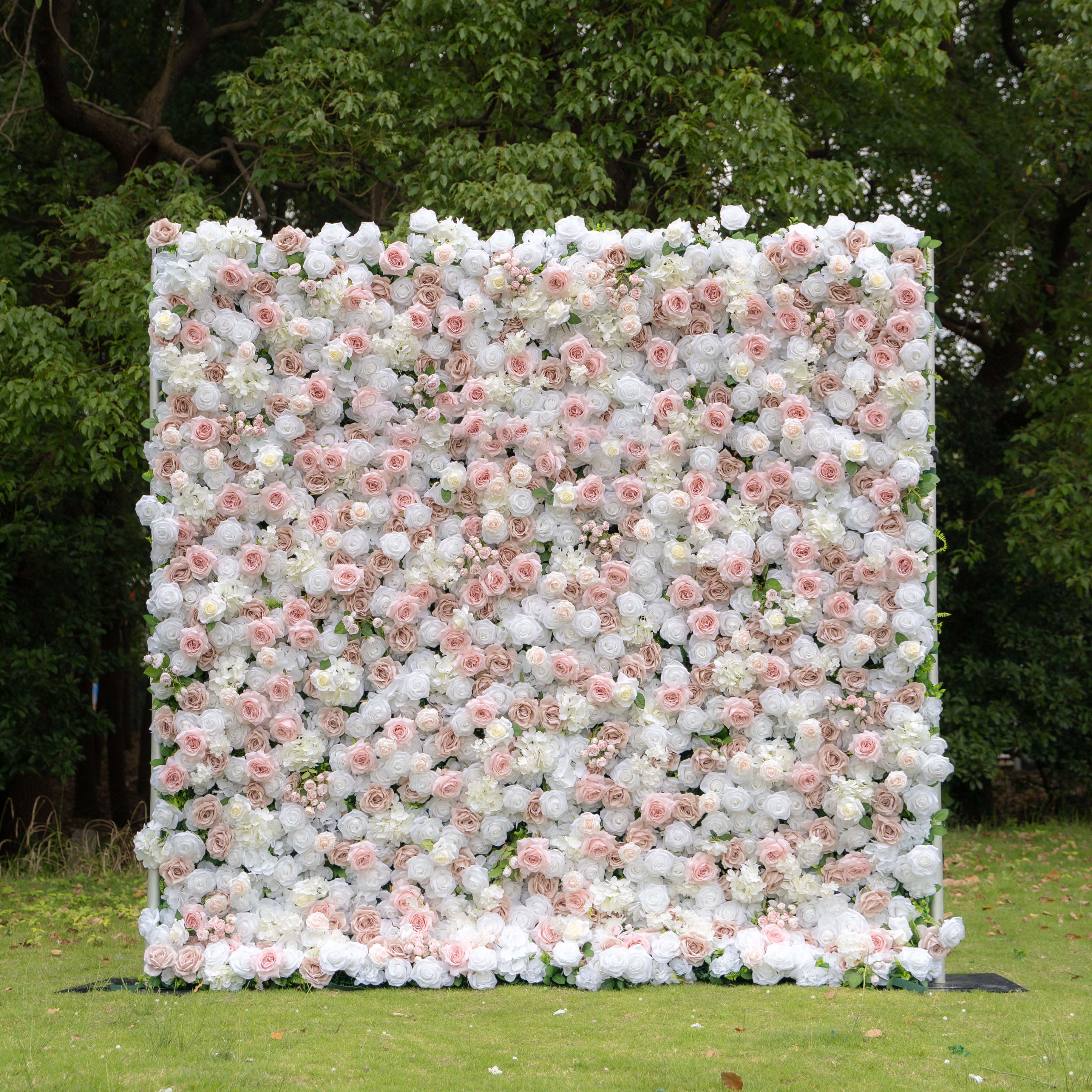 Khloe：4D Fabric Artificial rolling up curtain flower wall