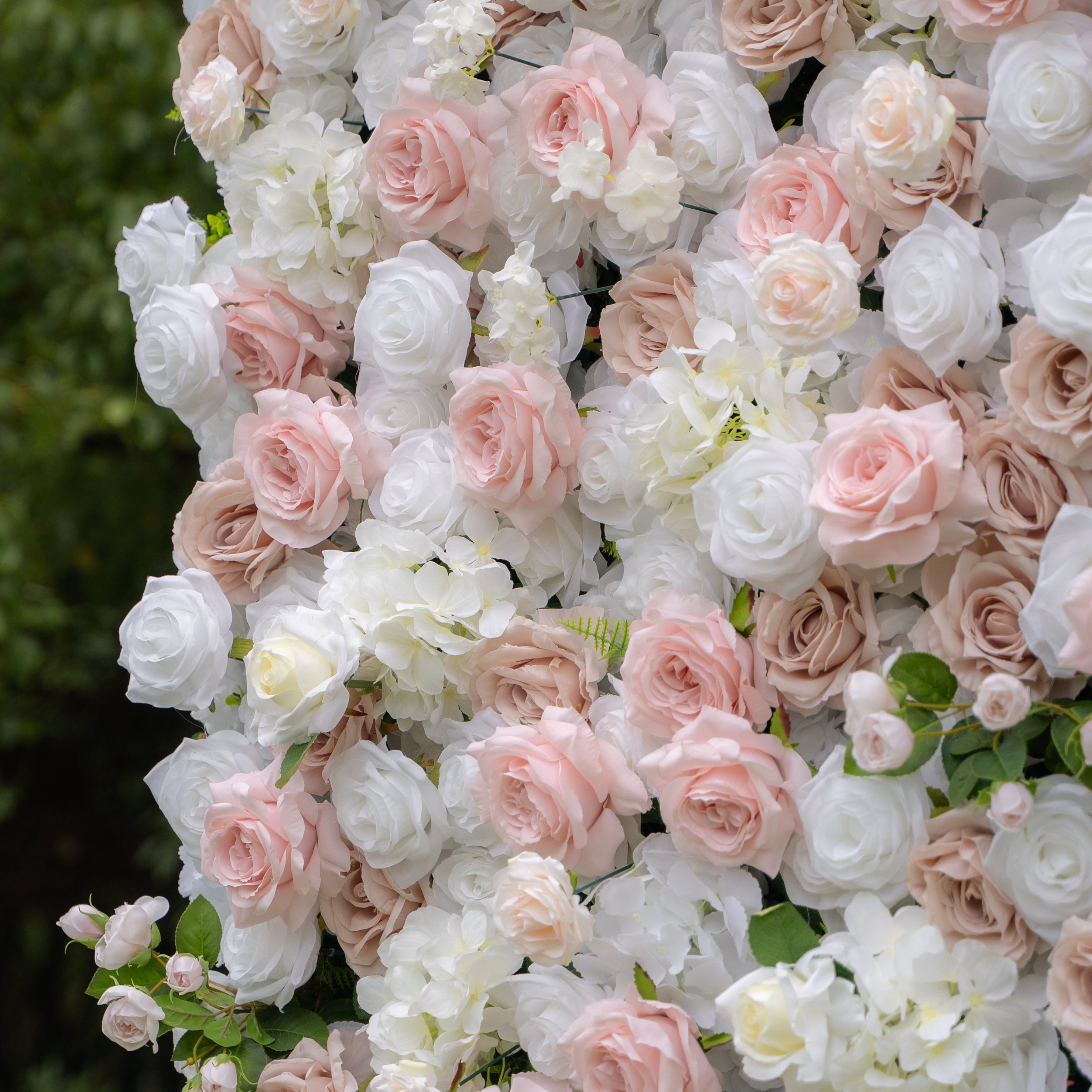 Khloe：4D Fabric Artificial rolling up curtain flower wall