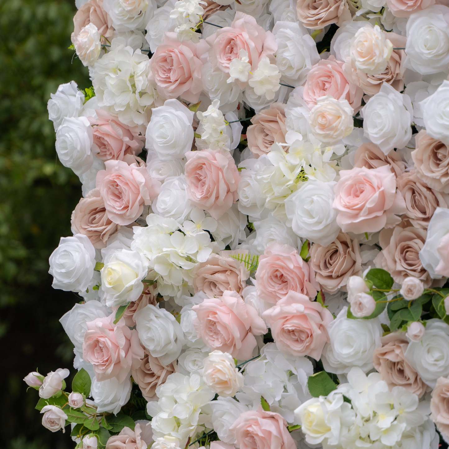 Khloe：4D Fabric Artificial rolling up curtain flower wall