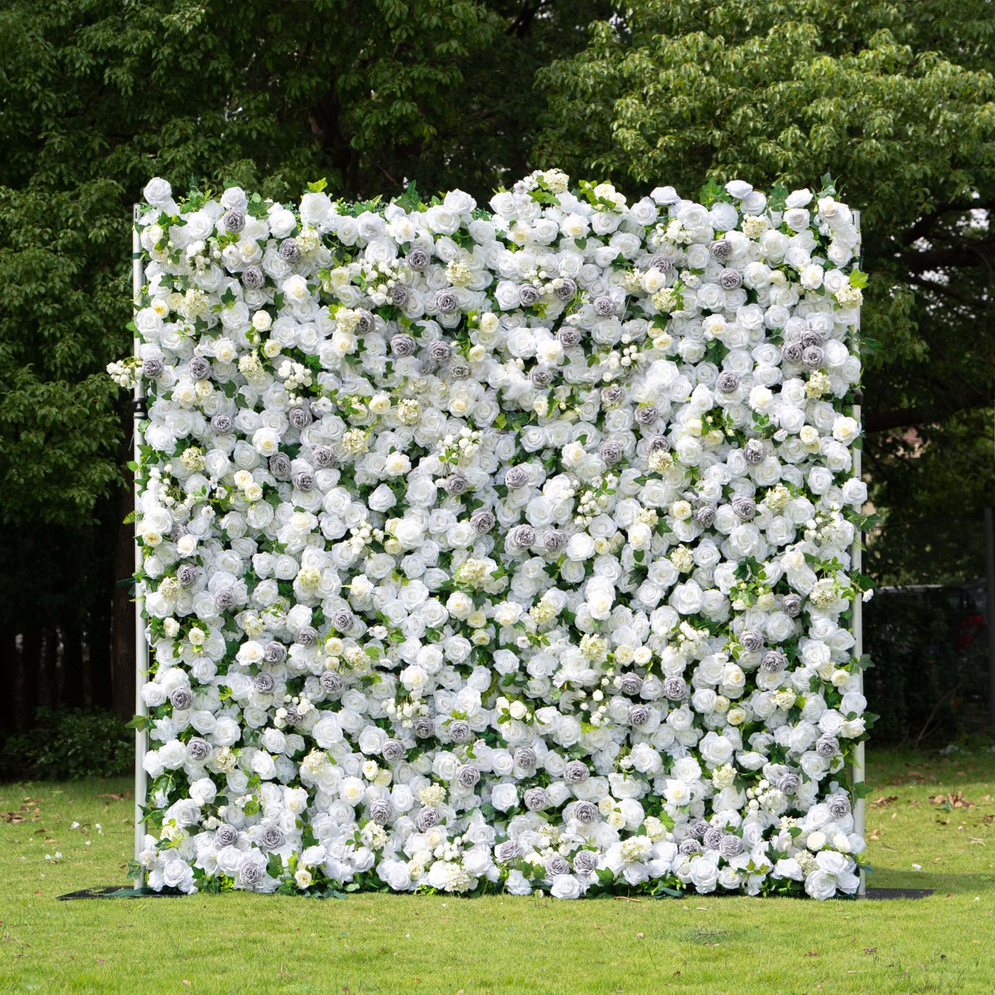 Louise：4D Fabric Artificial rolling up curtain flower wall