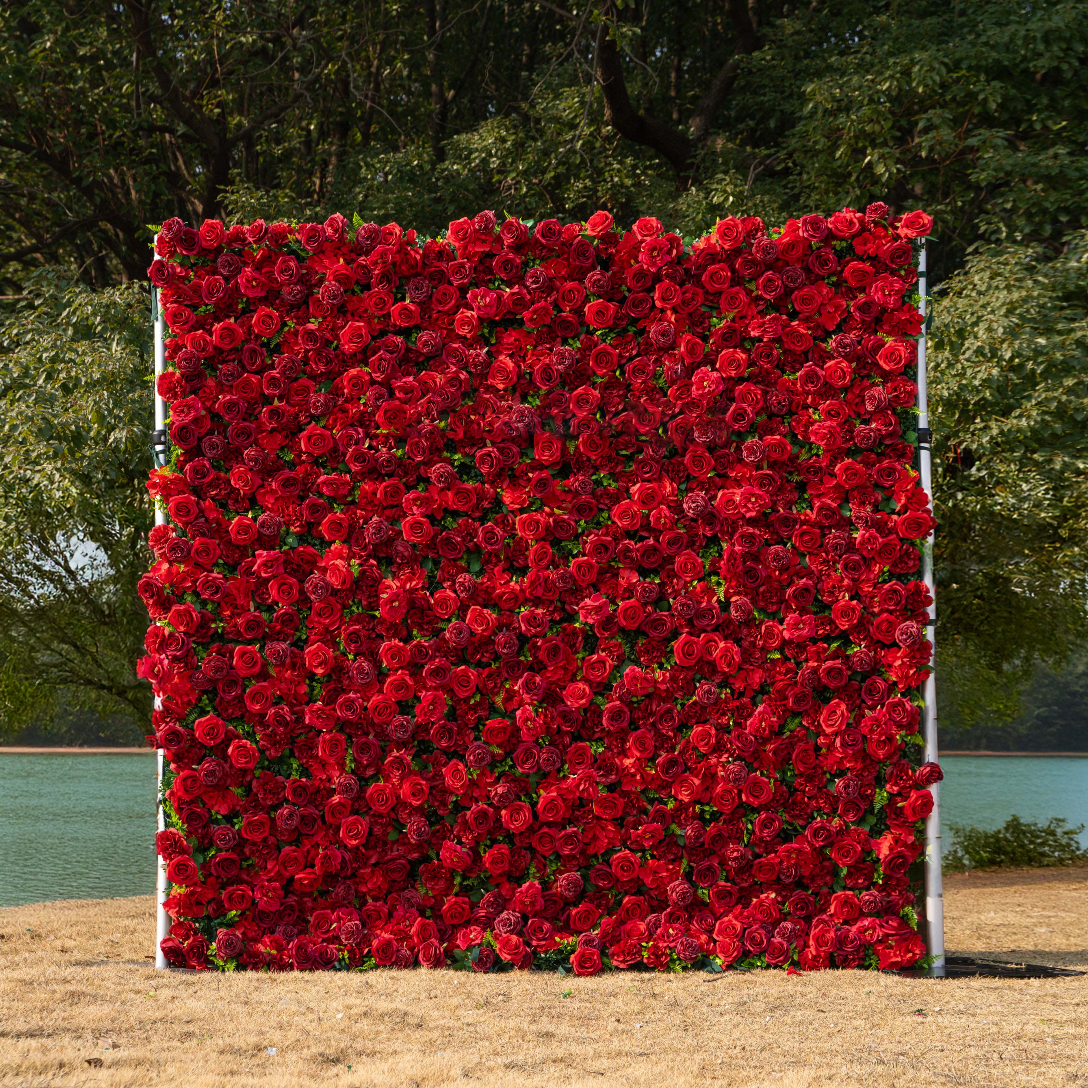 Luna：3D Fabric Artificial rolling up curtain flower wall