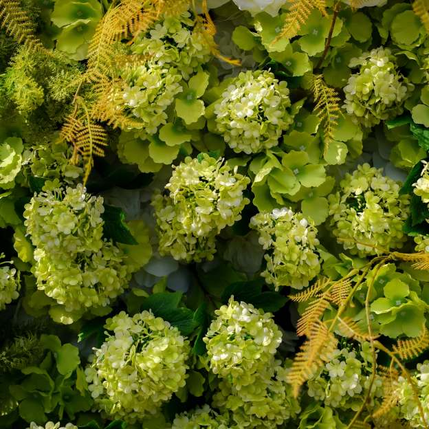 Maia：7D Fabric Artificial rolling up curtain flower wall