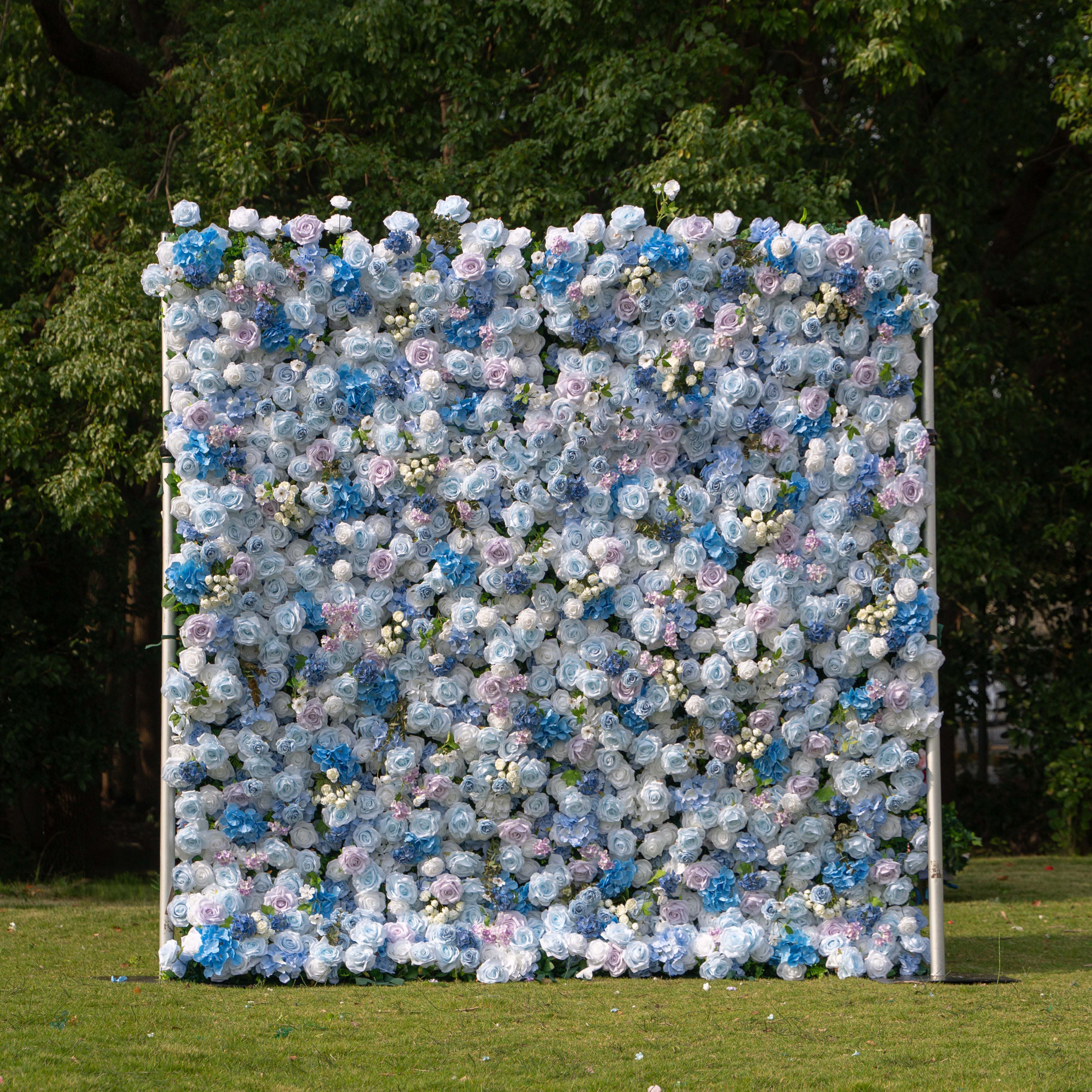 Maisie：4D Fabric Artificial rolling up curtain flower wall