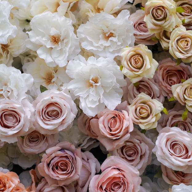 Matilda：7D Fabric Artificial rolling up curtain flower wall