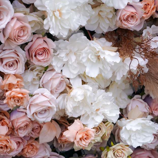 Matilda：7D Fabric Artificial rolling up curtain flower wall