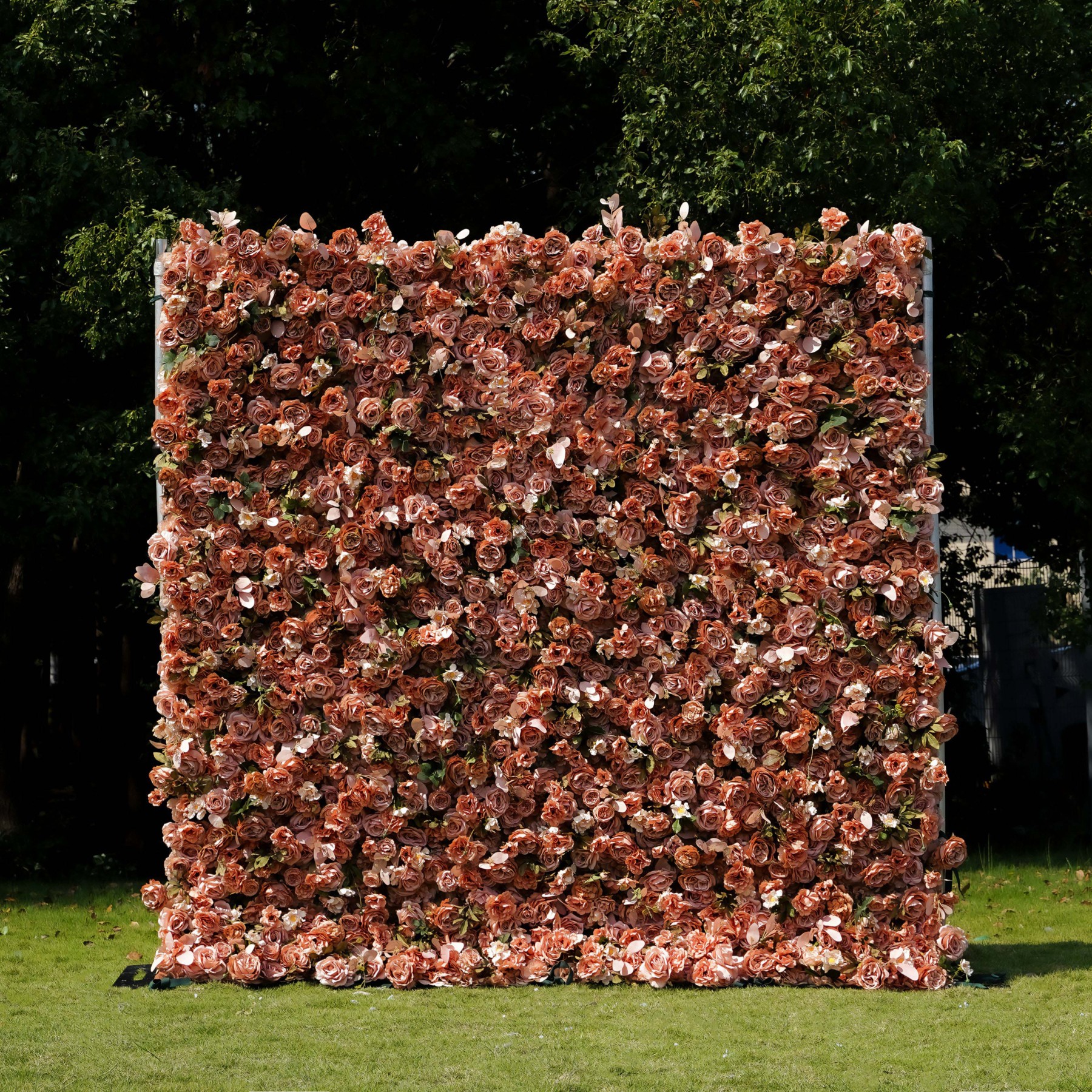 Maven：7D Fabric Artificial rolling up curtain flower wall