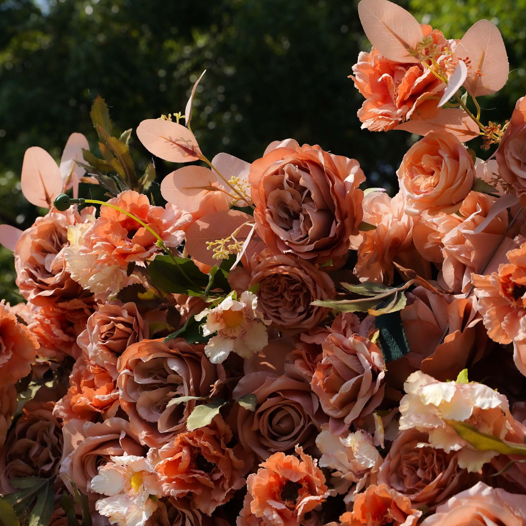 Maven：7D Fabric Artificial rolling up curtain flower wall