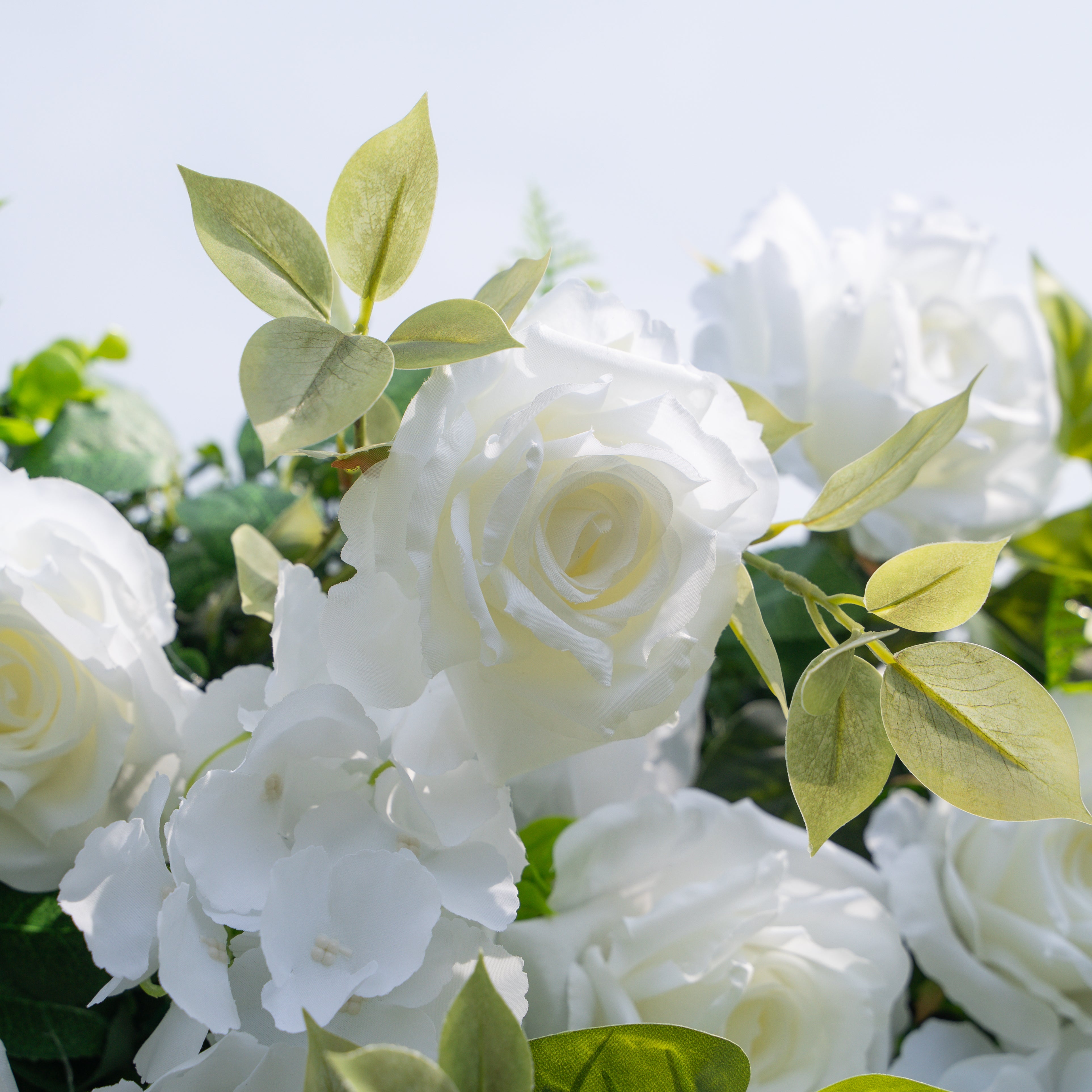 Sava：3D Fabric Artificial rolling up curtain flower wall