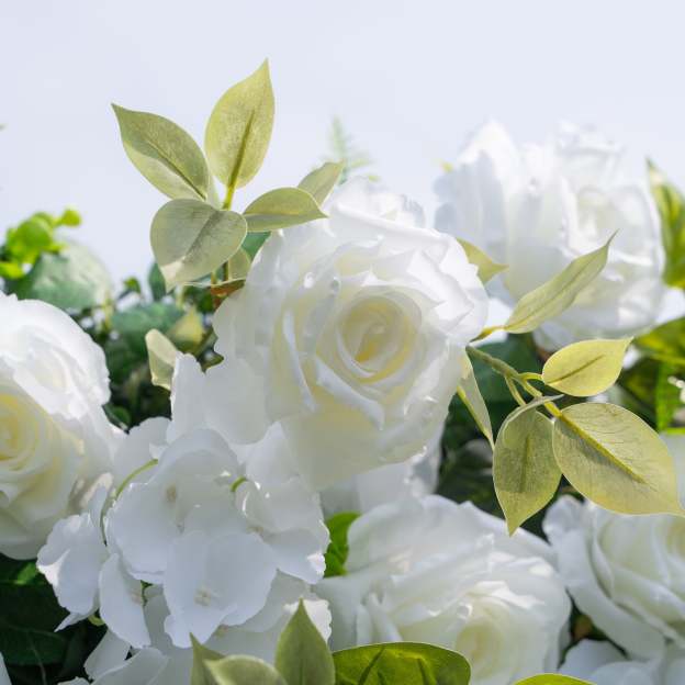 Sava：3D Fabric Artificial rolling up curtain flower wall