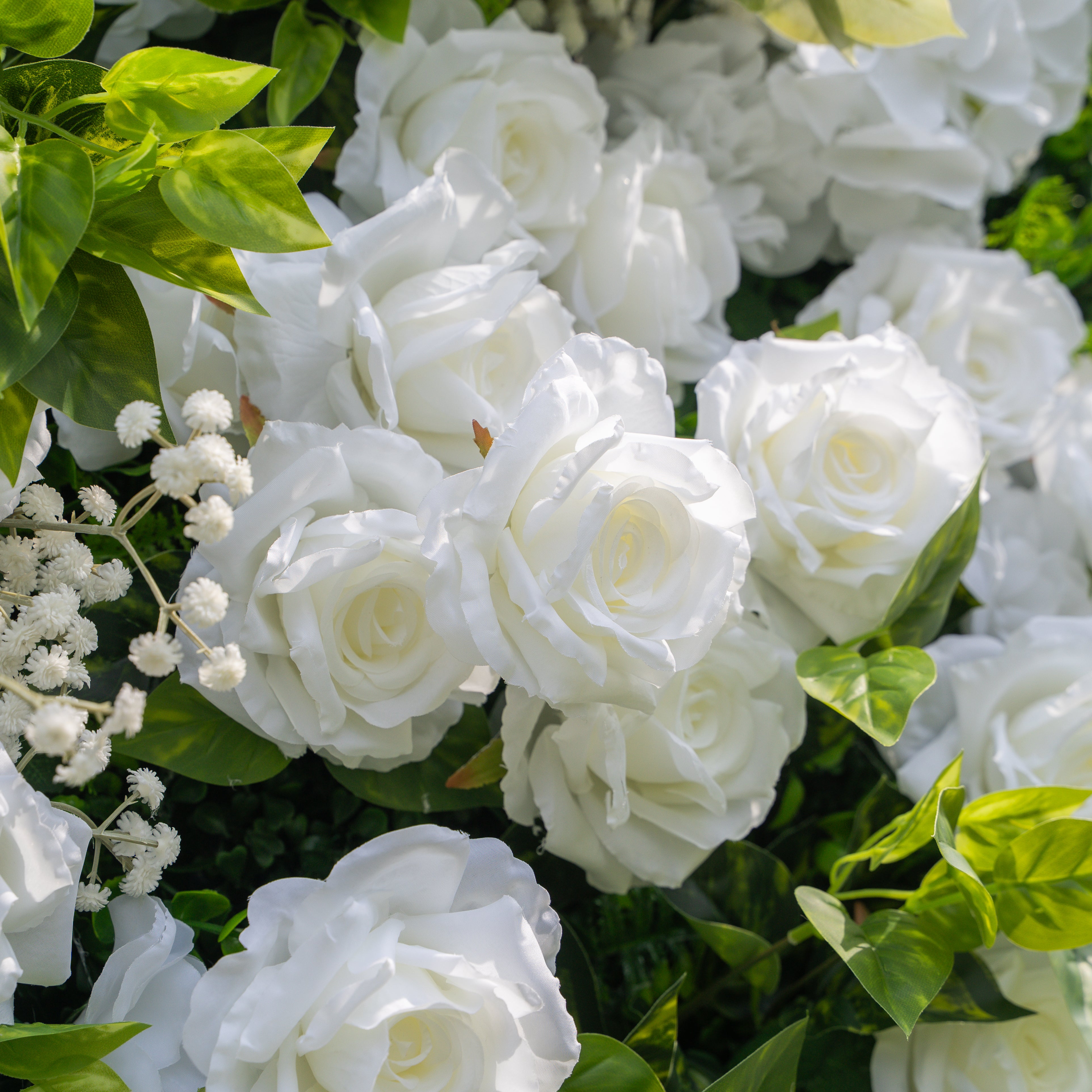 Sava：3D Fabric Artificial rolling up curtain flower wall