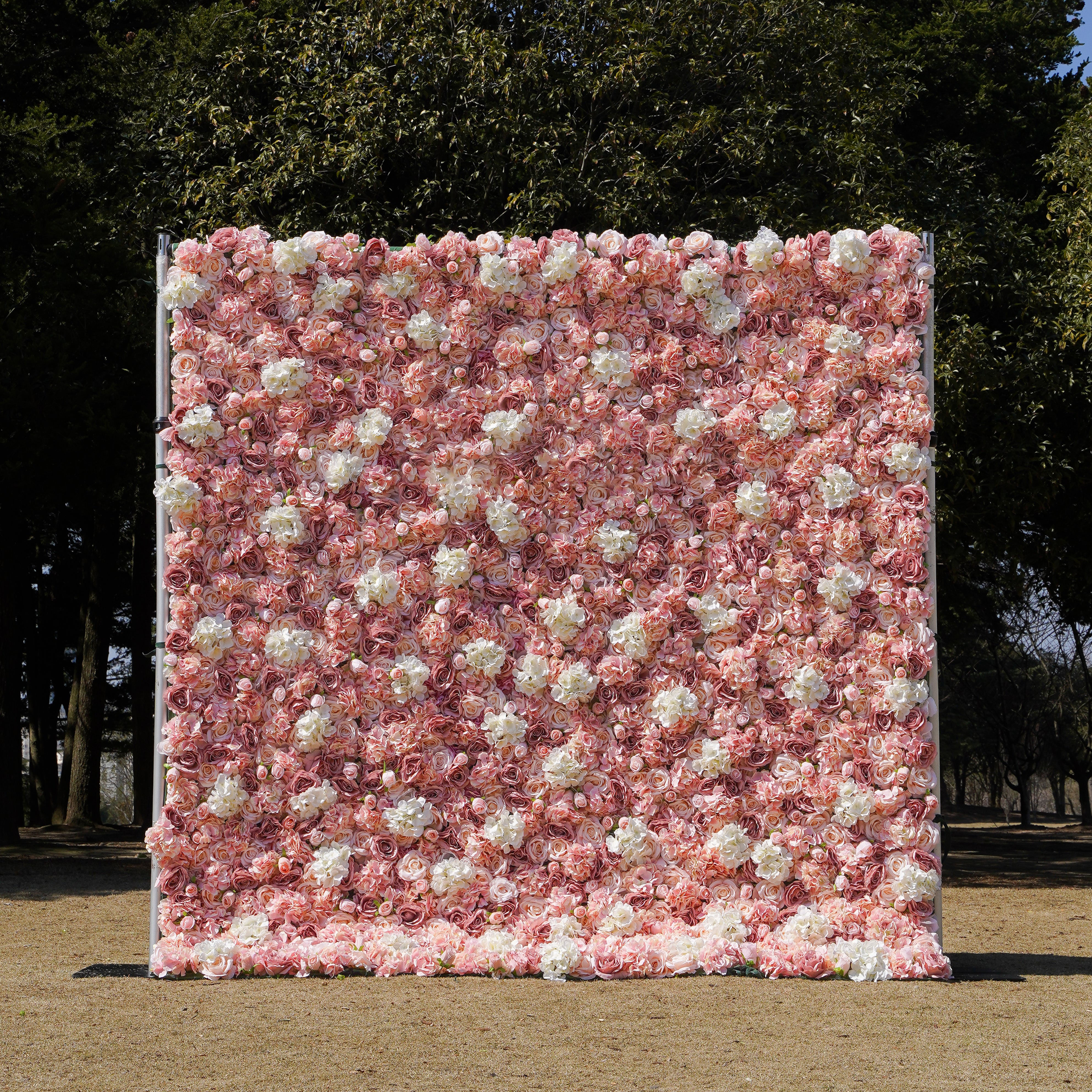 Sonia：4D Fabric Artificial rolling up curtain flower wall