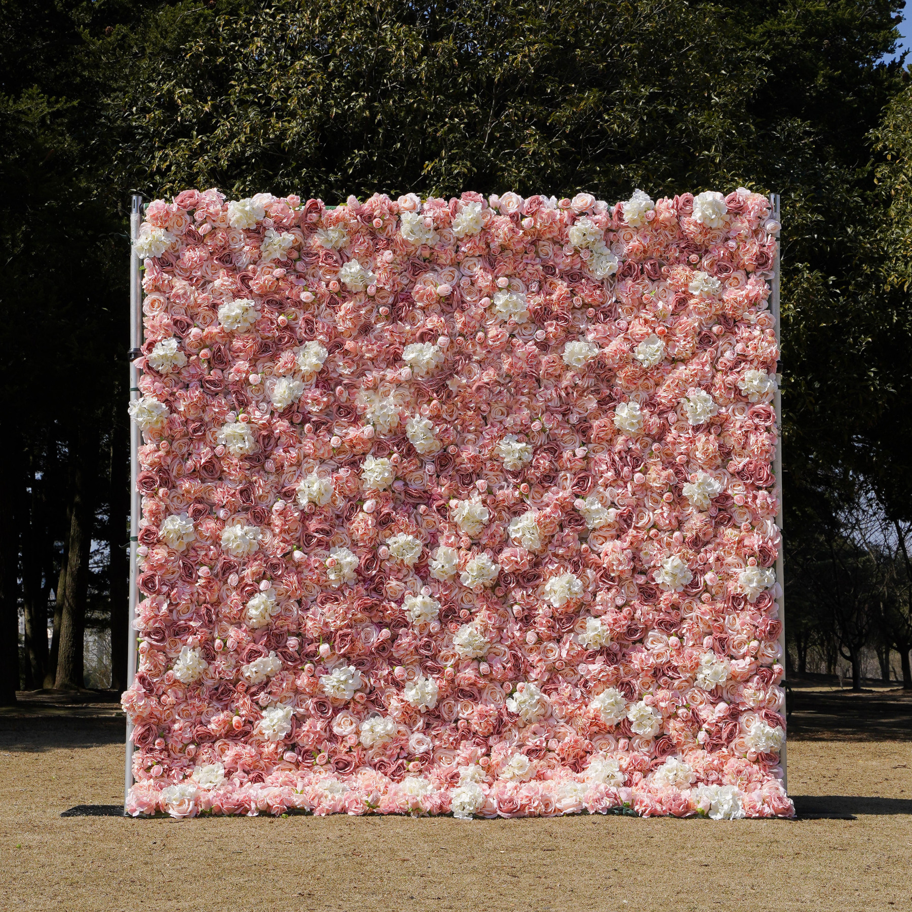 Sonia：4D Fabric Artificial rolling up curtain flower wall