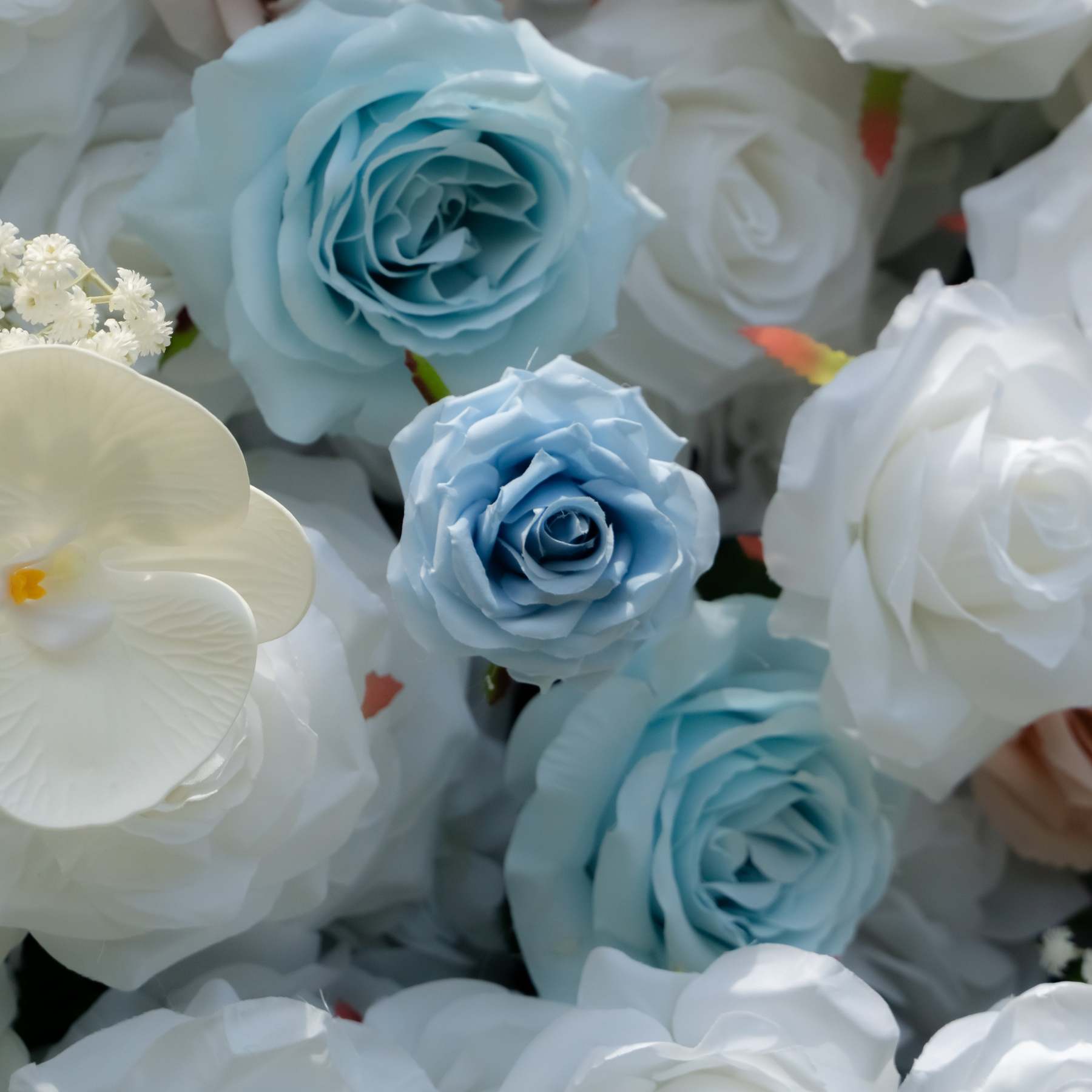 Zaklina：4D Fabric Artificial rolling up curtain flower wall