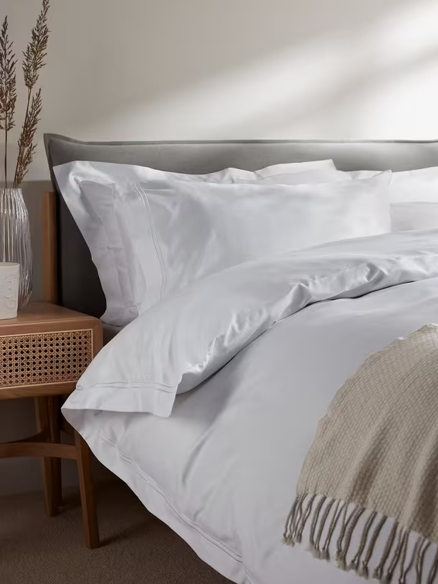 The Ultimate Collection Luxury Egyptian Cotton Sateen 1000 Thread Count Deep Fitted Sheet, White