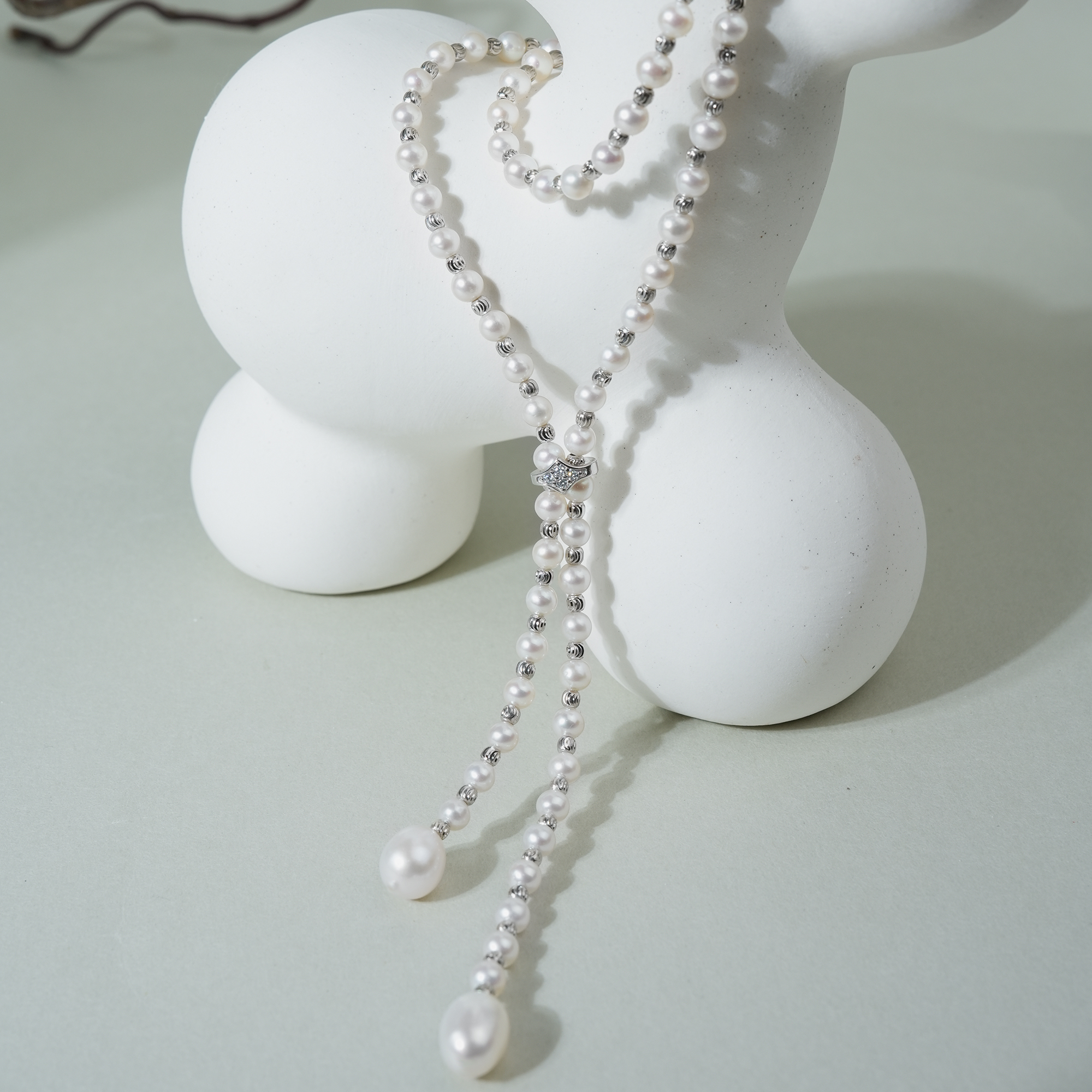 A567 pearl strand necklace