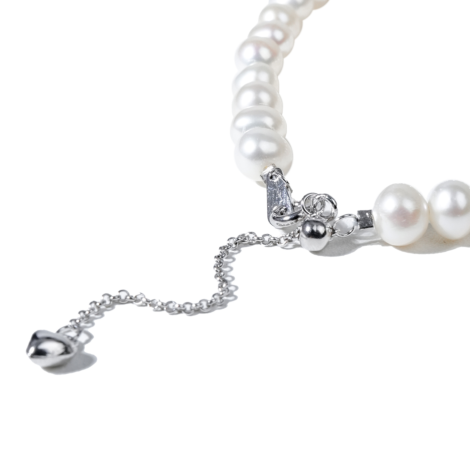 A027 pearl strand necklace