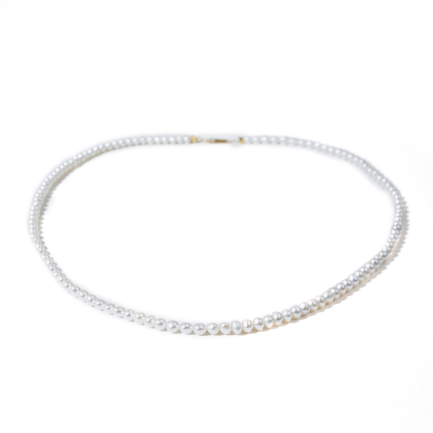 A037 pearl strand necklace