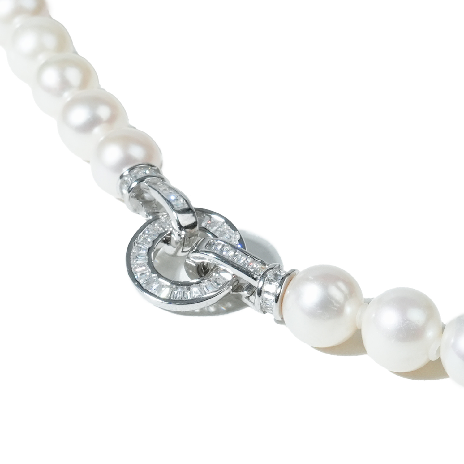 A067 pearl strand necklace