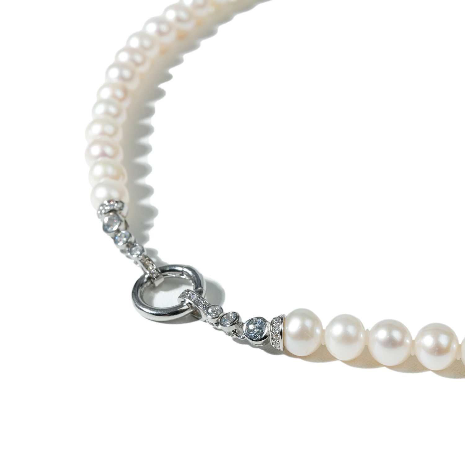A547 pearl strand necklace