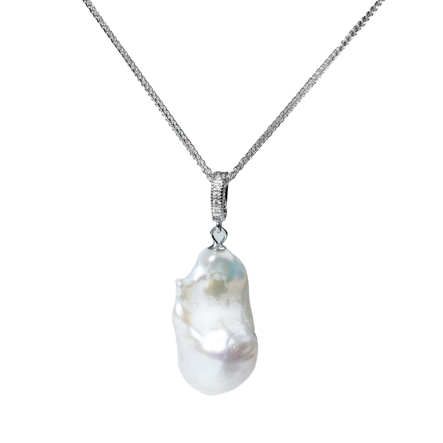 B05 pearl pendant necklace