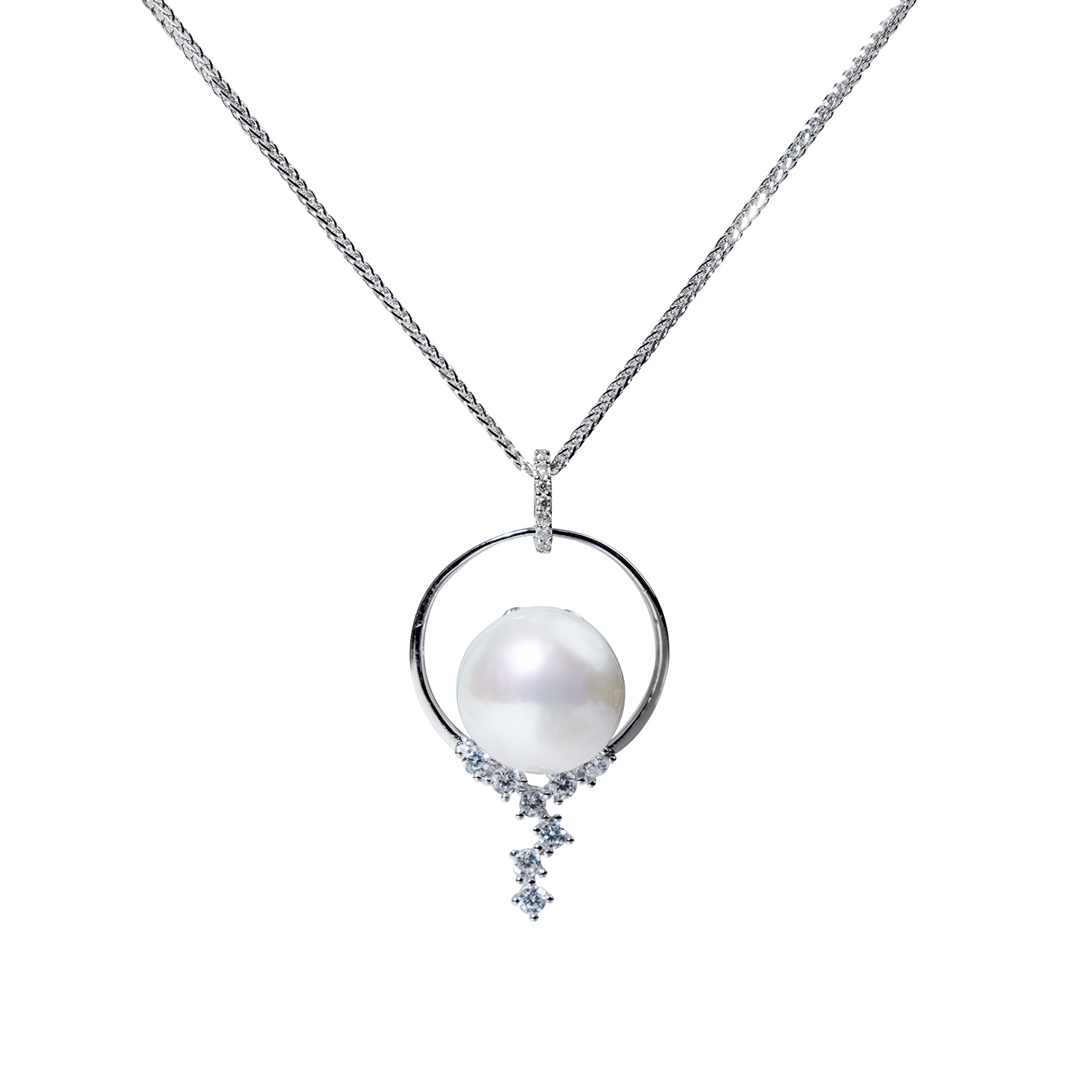 B09 pearl pendant necklace