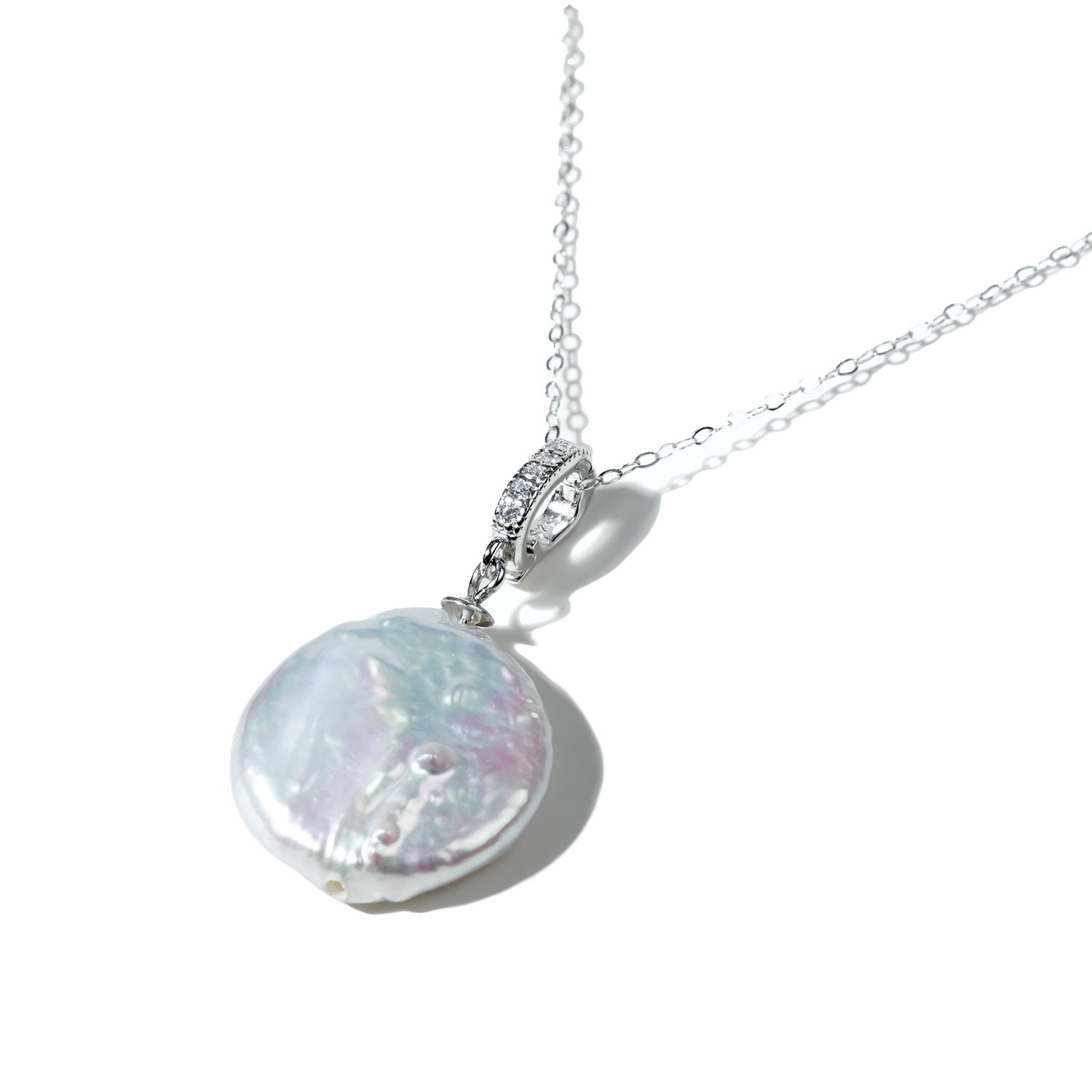 B33 pearl pendant necklace