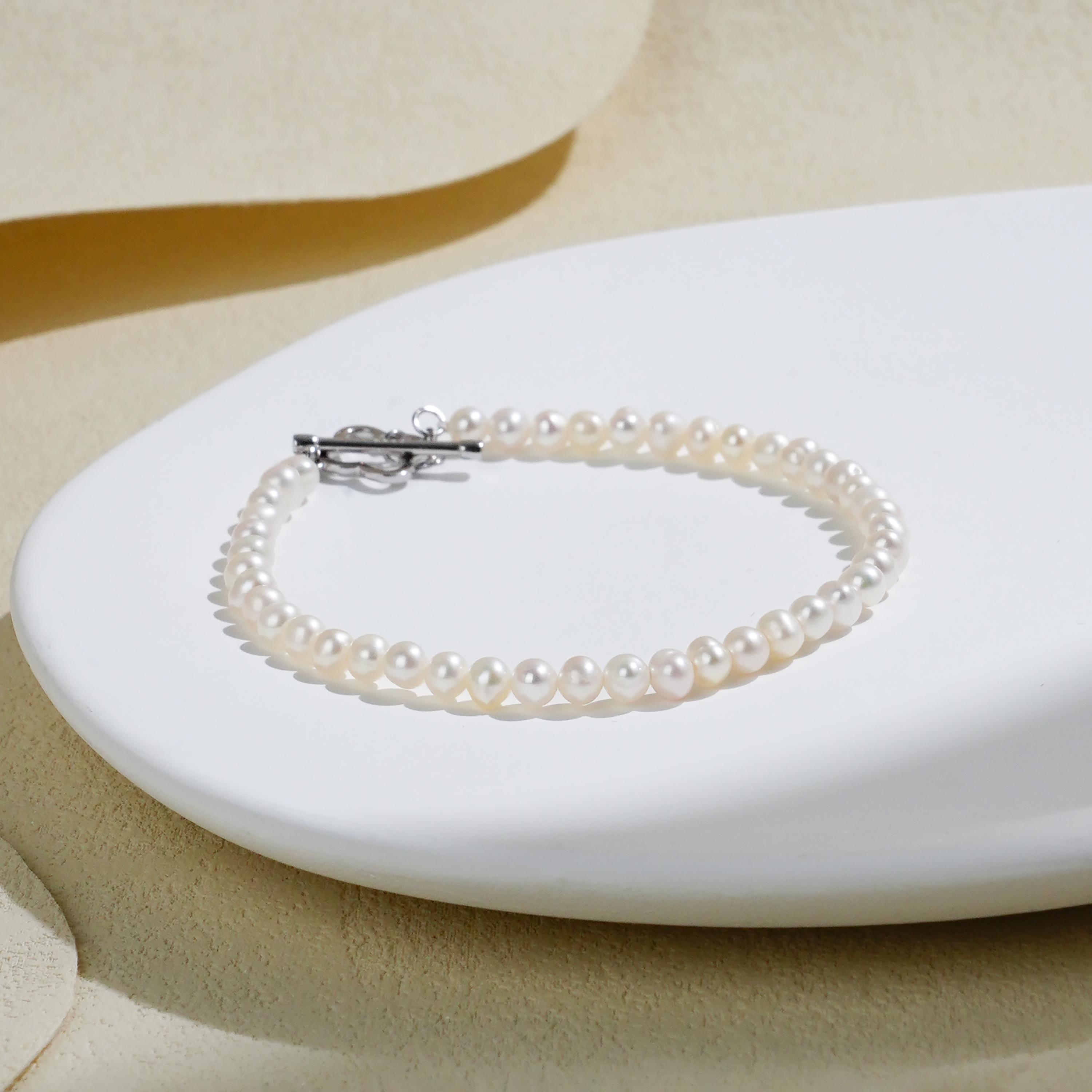 C28 Clover Pearl bracelet fresh water pearls