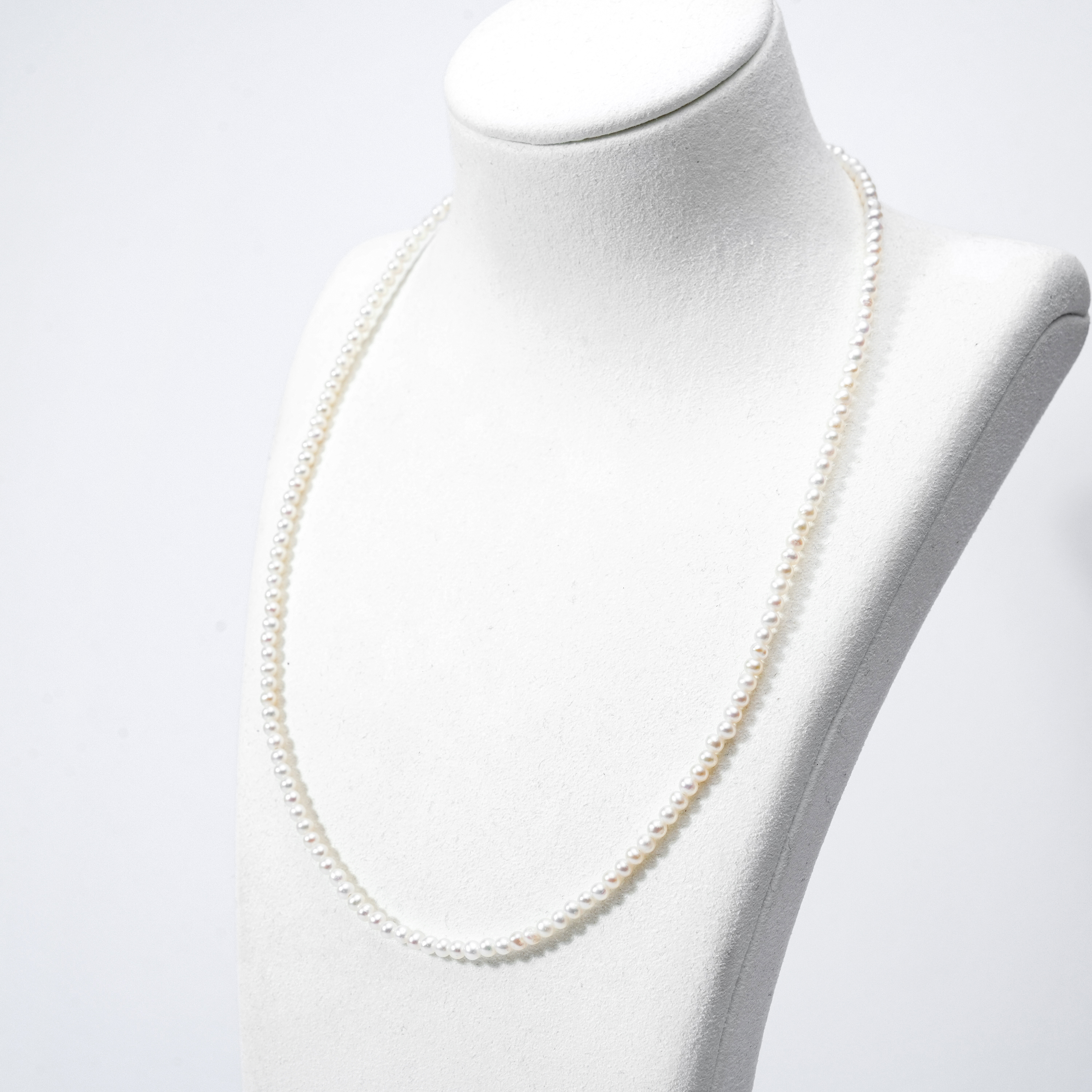 LYA049-40 Nature Fresh Water Pearl Necklace