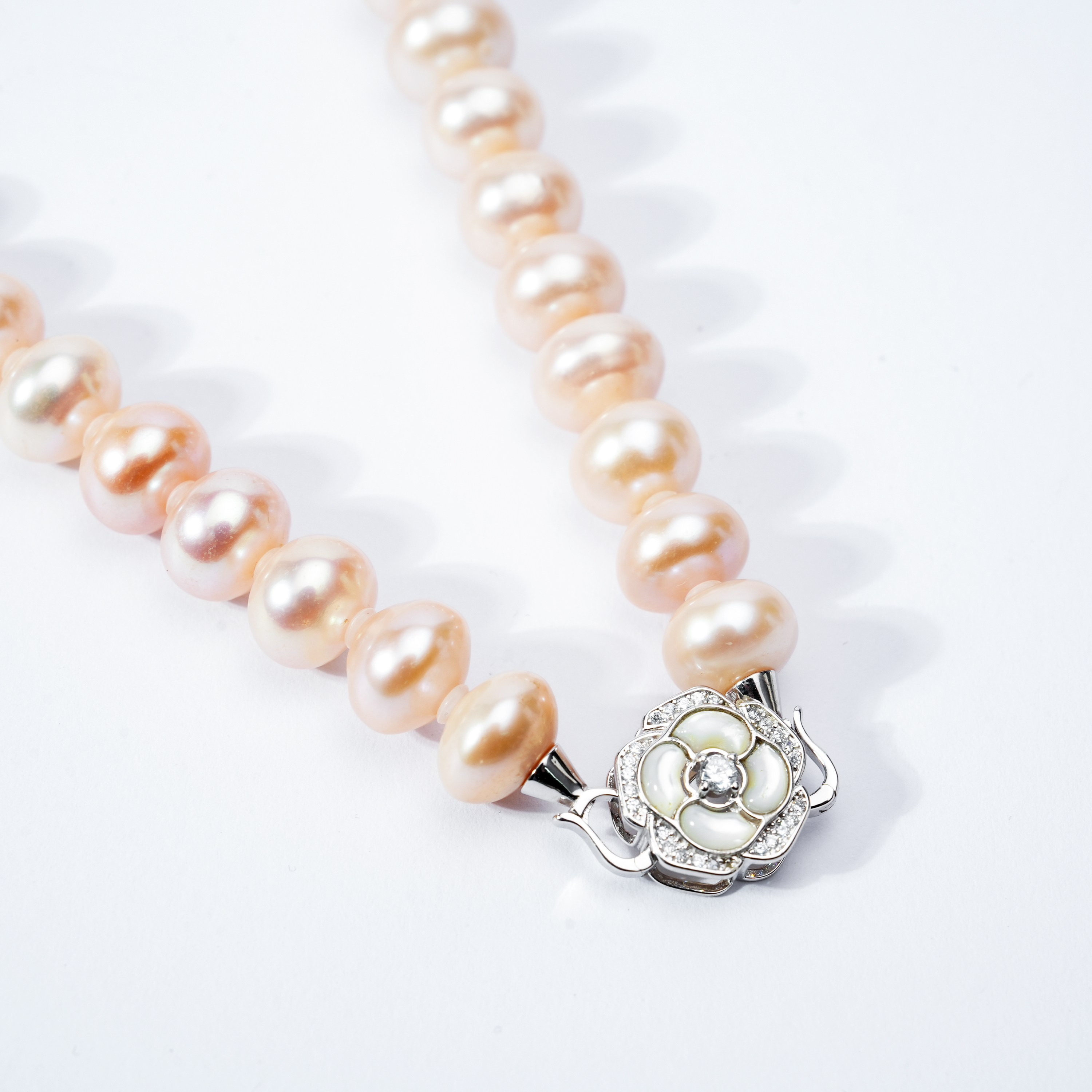 M124-45-H Nature Fresh Water Pearl Necklace