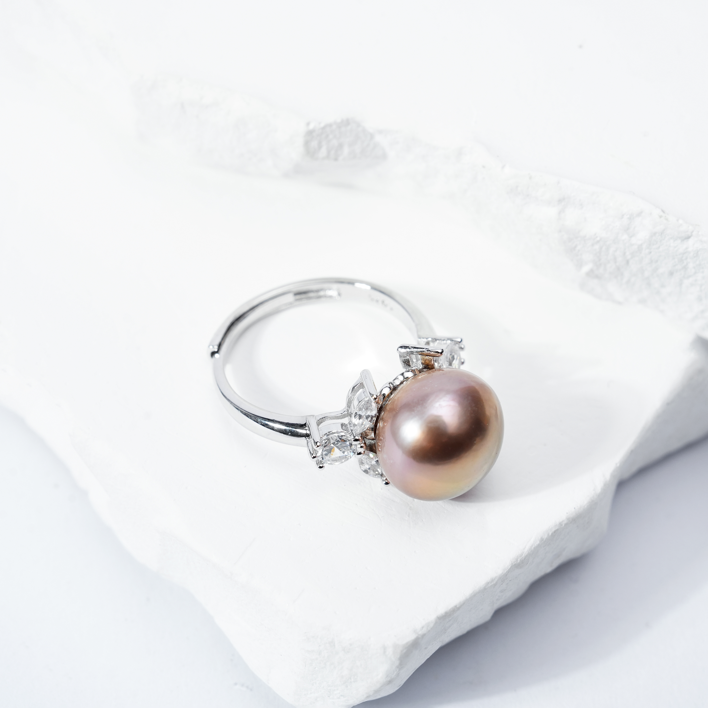 NYD003-Z  Freshwater Pearl Ring