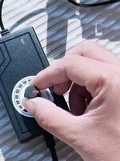 Teljesen automatikus, multifunkciós, dupla csiszolókorongos rozsdaeltávolító és polírozó gép