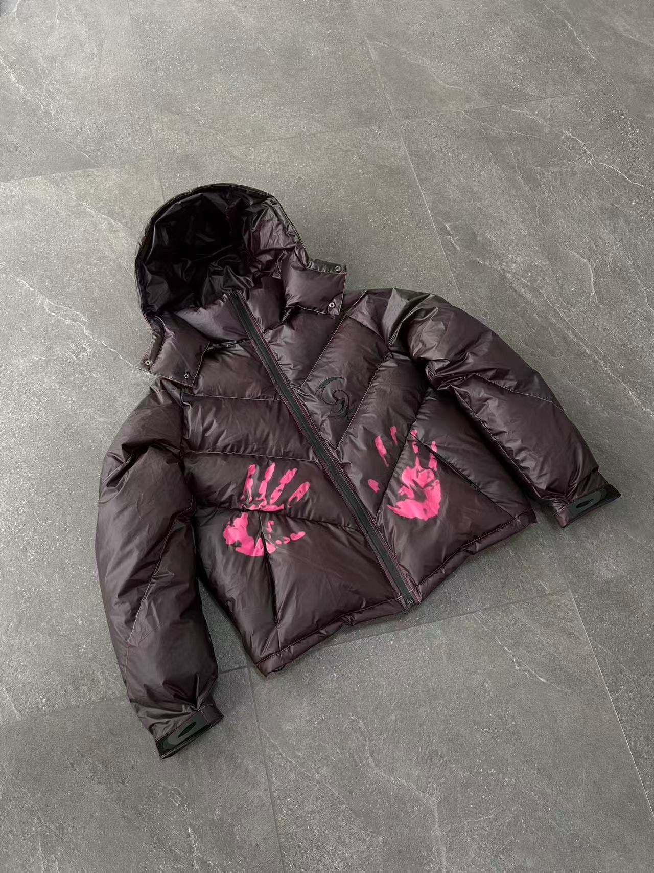 “Dissipate” HEAT REACTIVE PUFFER - Wine (Pre-sale Price Time-limited)