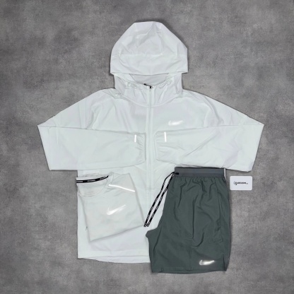 Nk Uv Windrunner Jacket 3-Piece 7” Challenger Short Set