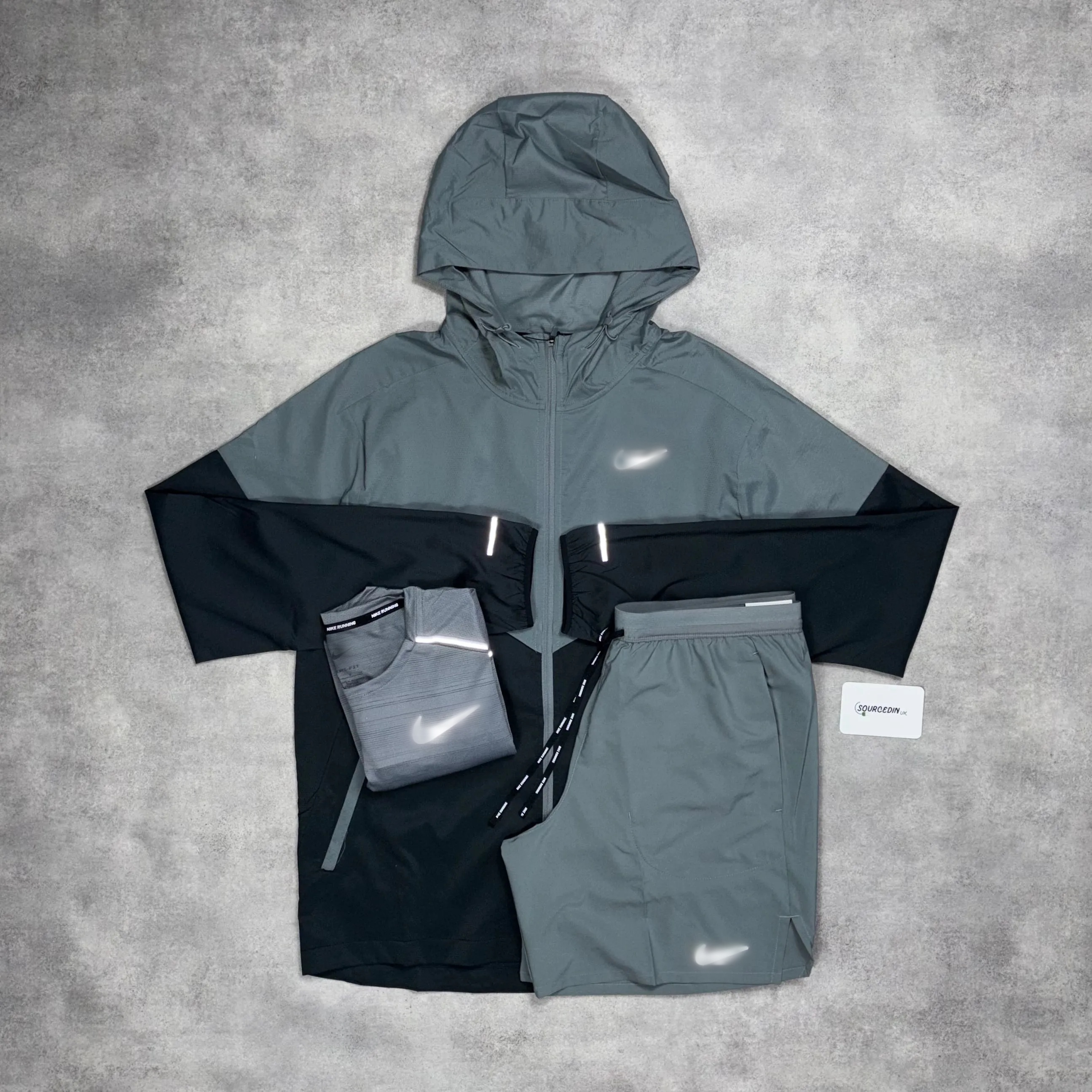 Nk Uv Windrunner Jacket 3-Piece 7” Challenger Short Set