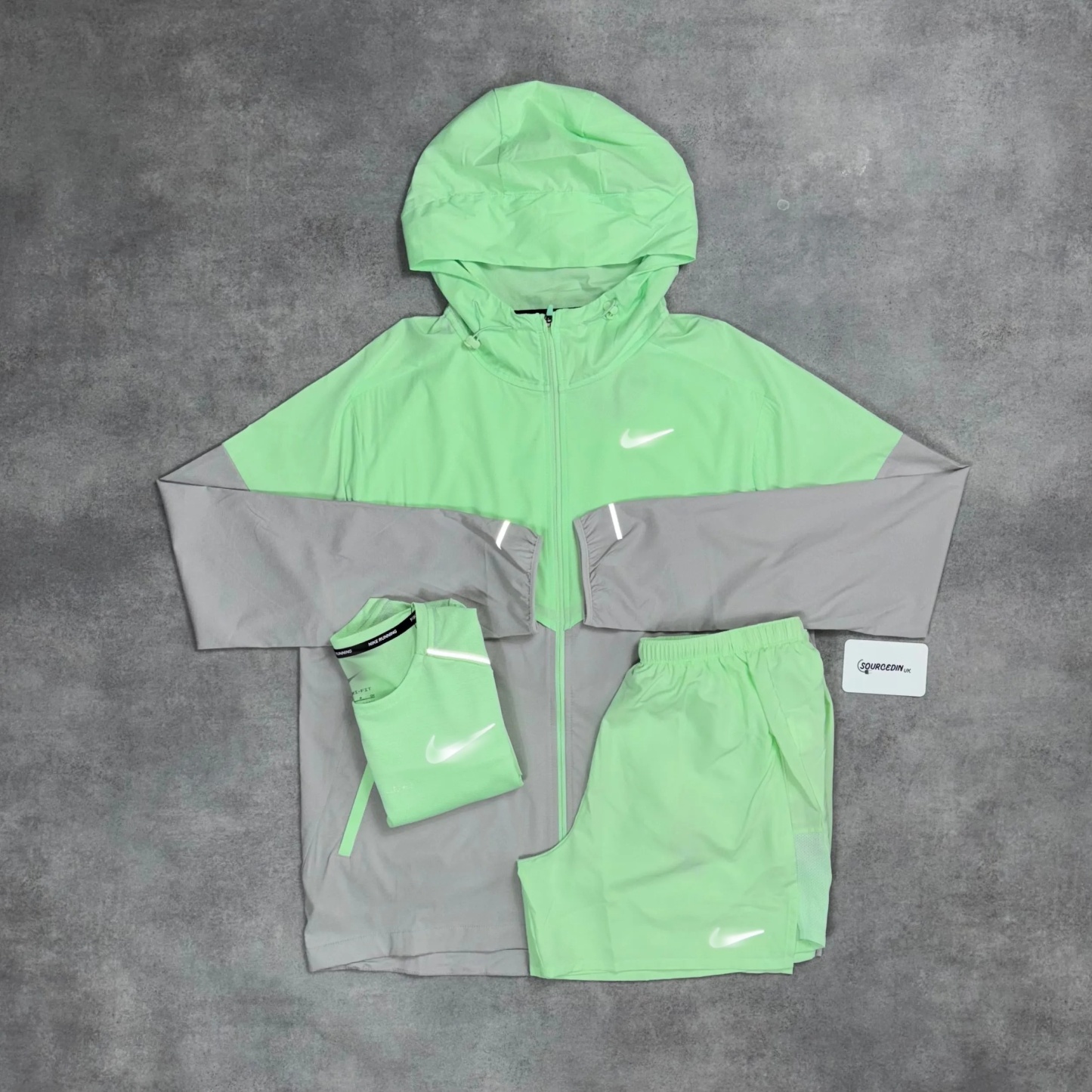 Nk Uv Windrunner Jacket 3-Piece 7” Challenger Short Set