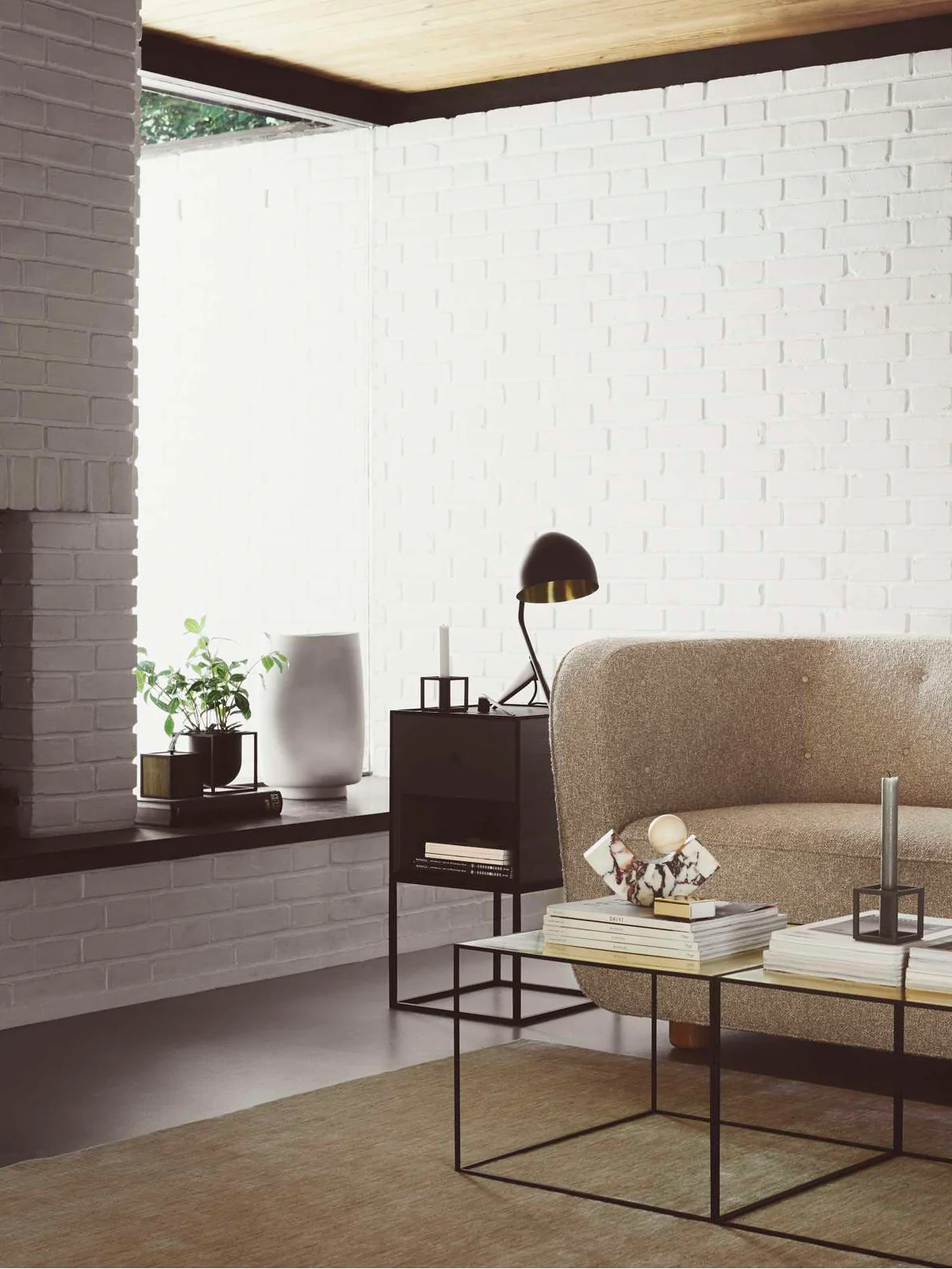 Frame Sideboard, 1 Drawer