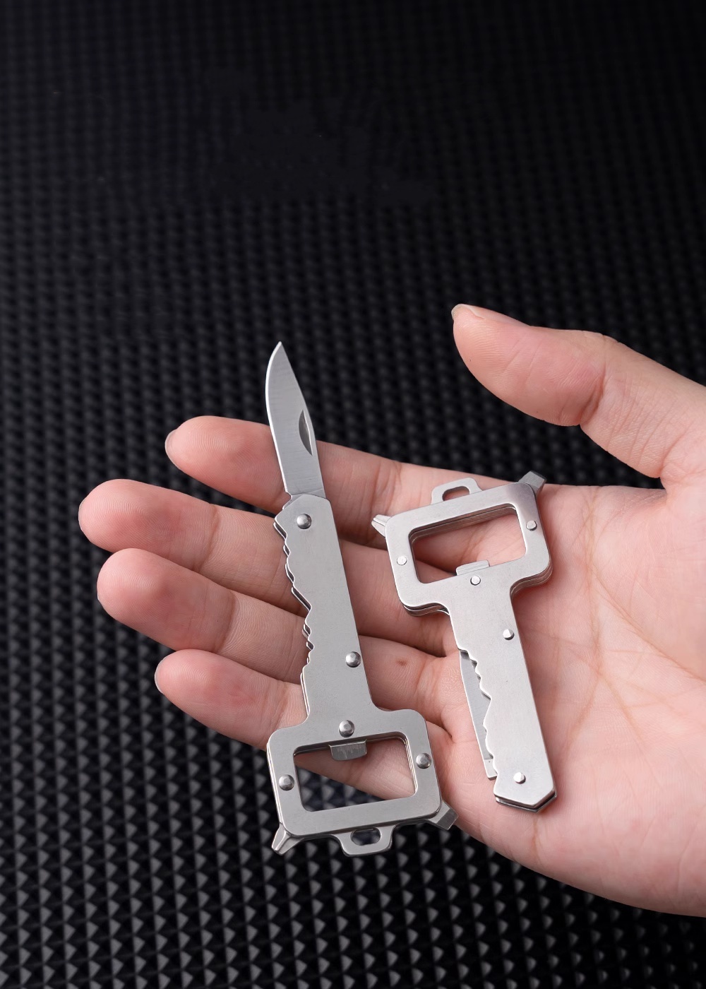 Five-in-one multifunctional keychain