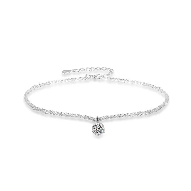 💎The meaning of moissanite necklace: The stars in the sky are not as bright as you.💎